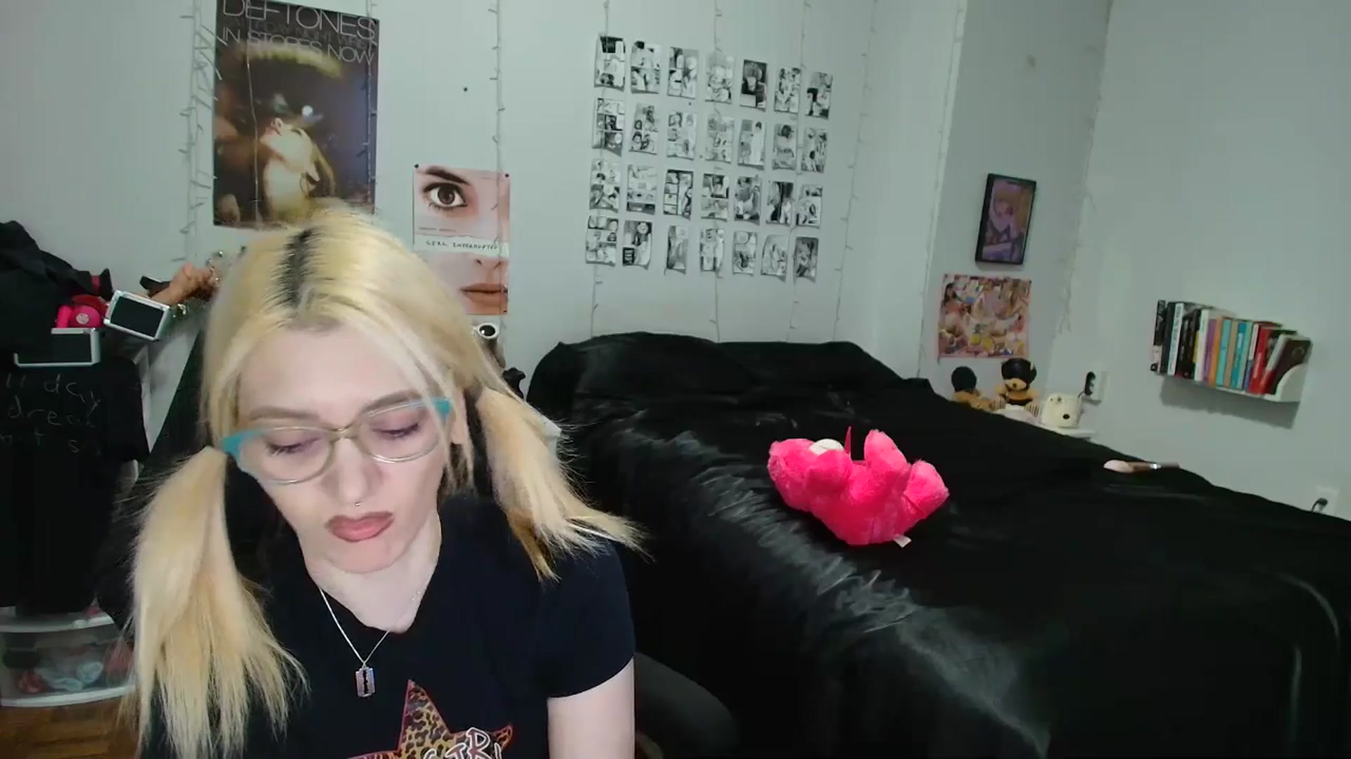 Gallery image thumbnail from AnnaTame's myfreecams stream on, 04/12/2026, 04:47 image 11 of 20