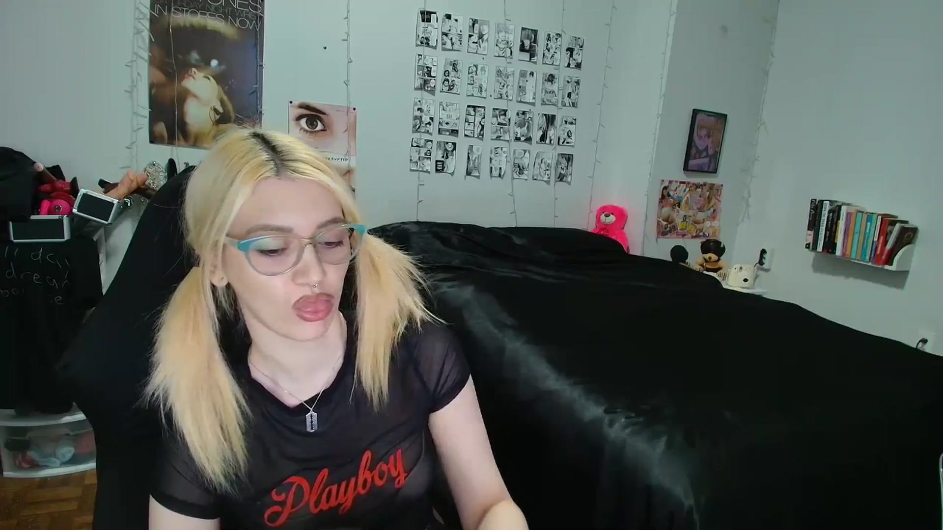 Gallery image thumbnail from AnnaTame's myfreecams stream on, 04/13/2026, 03:25 image 11 of 20