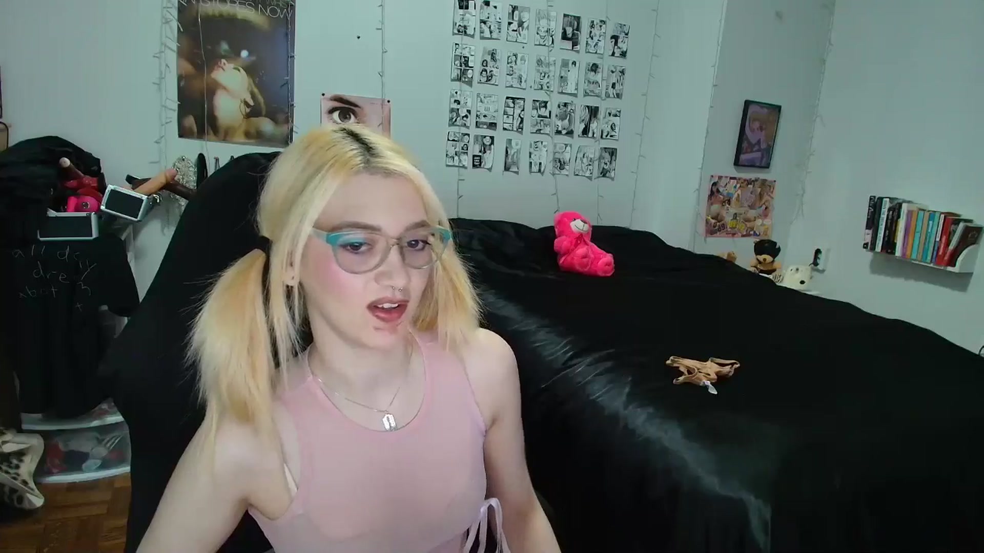 Gallery image thumbnail from AnnaTame's myfreecams stream on, 04/14/2026, 04:00 image 4 of 20