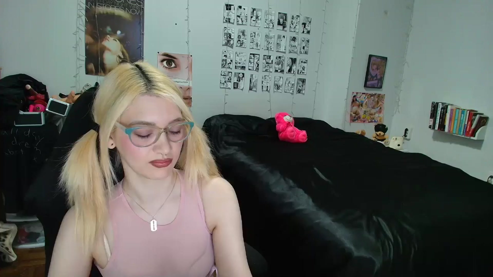 Gallery image thumbnail from AnnaTame's myfreecams stream on, 04/14/2026, 04:00 image 8 of 20