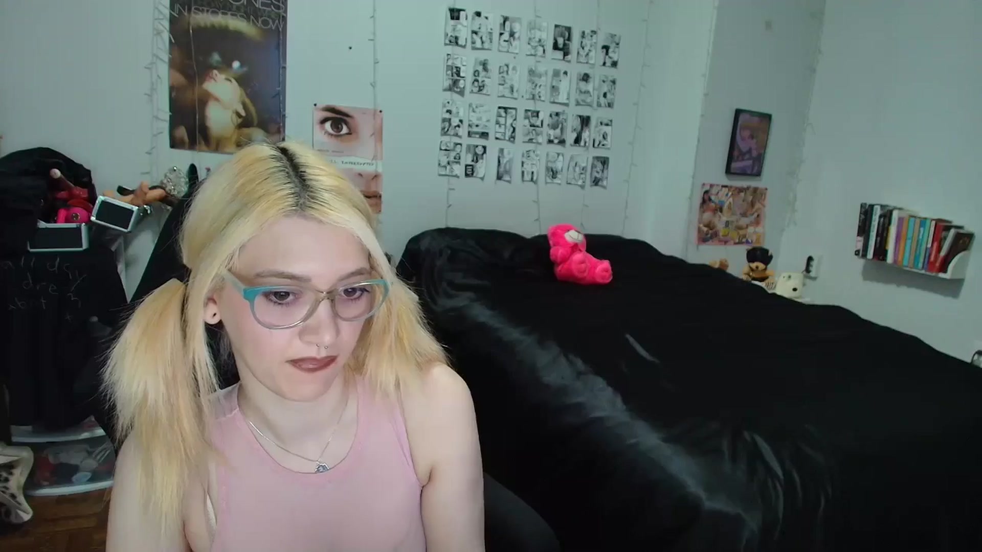 Gallery image thumbnail from AnnaTame's myfreecams stream on, 04/14/2026, 04:00 image 19 of 20