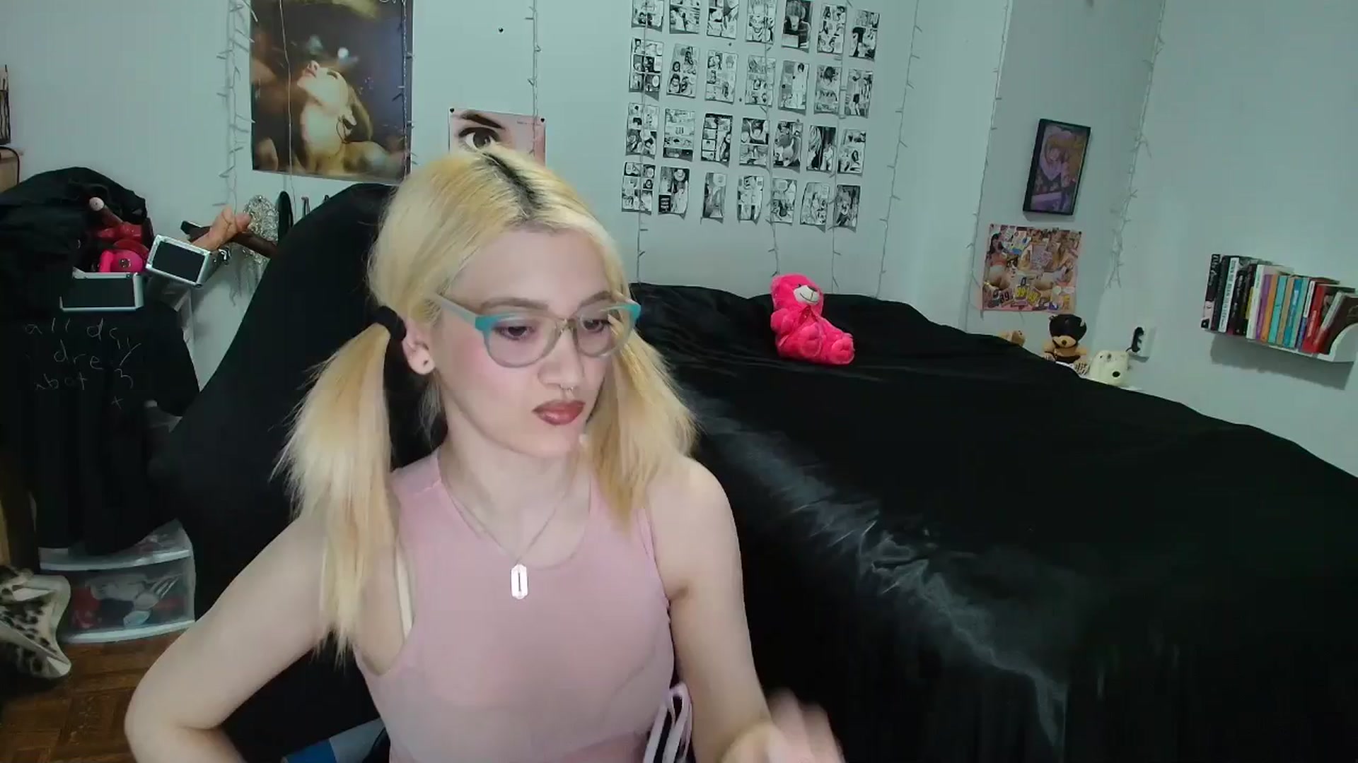 Gallery image thumbnail from AnnaTame's myfreecams stream on, 04/14/2026, 04:00 image 1 of 20