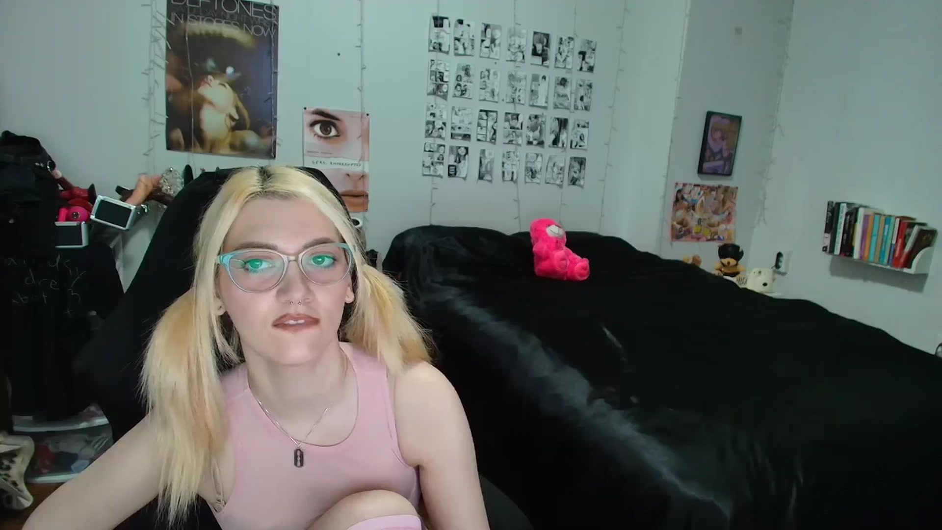 Gallery image thumbnail from AnnaTame's myfreecams stream on, 04/14/2026, 08:18 image 13 of 20