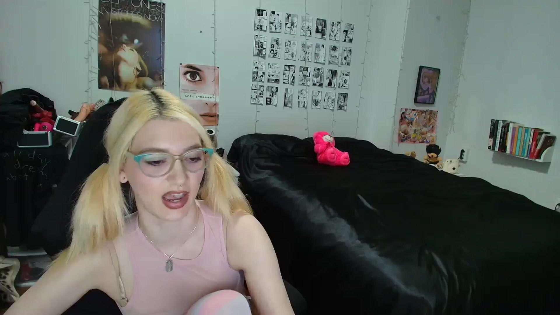 Gallery image thumbnail from AnnaTame's myfreecams stream on, 04/14/2026, 08:18 image 5 of 20