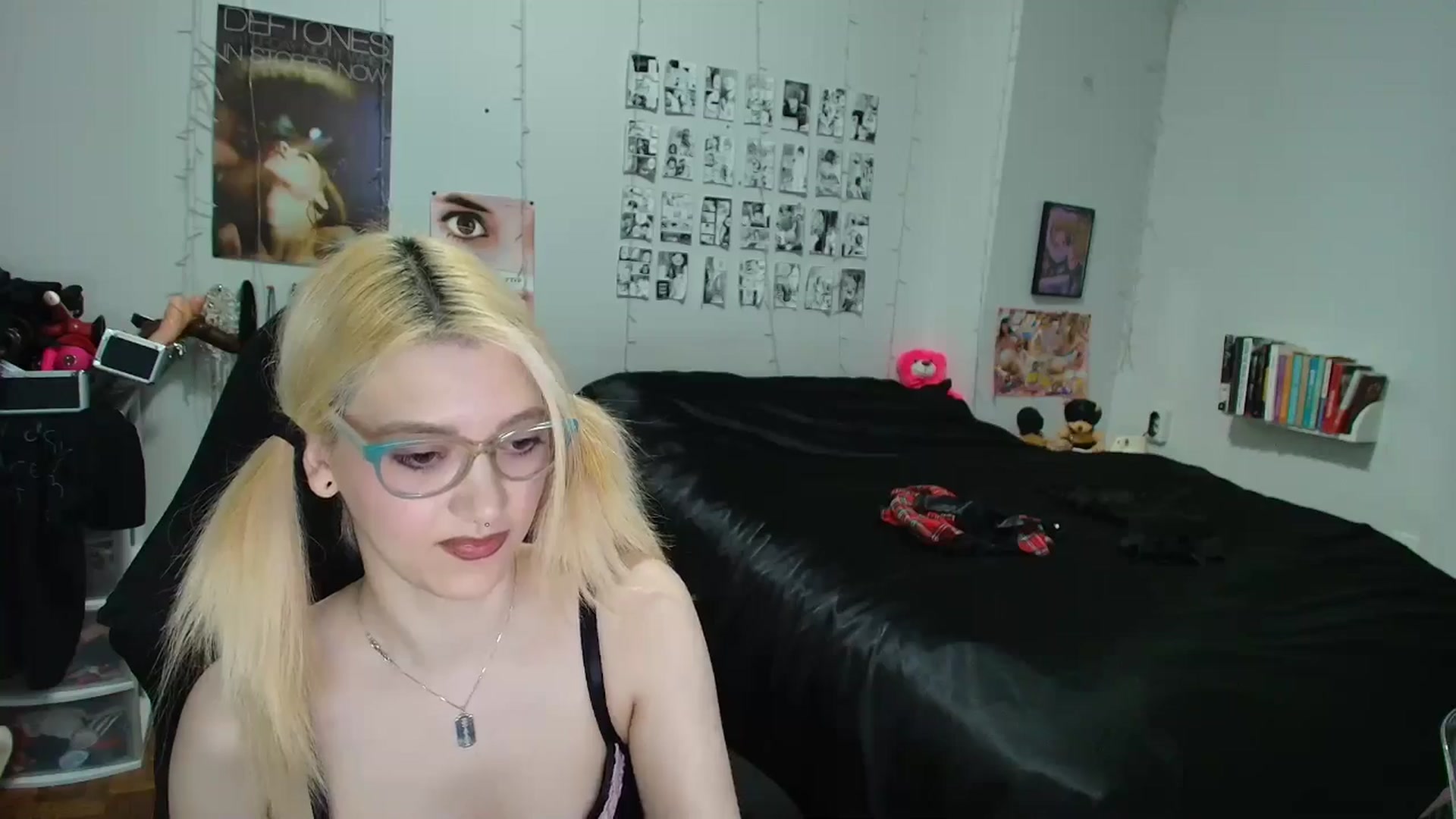 Gallery image thumbnail from AnnaTame's myfreecams stream on, 04/15/2026, 06:18 image 6 of 20