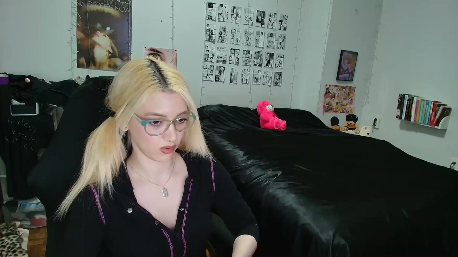Gallery image thumbnail from AnnaTame's myfreecams stream on, 04/17/2026, 04:41 image 6 of 20