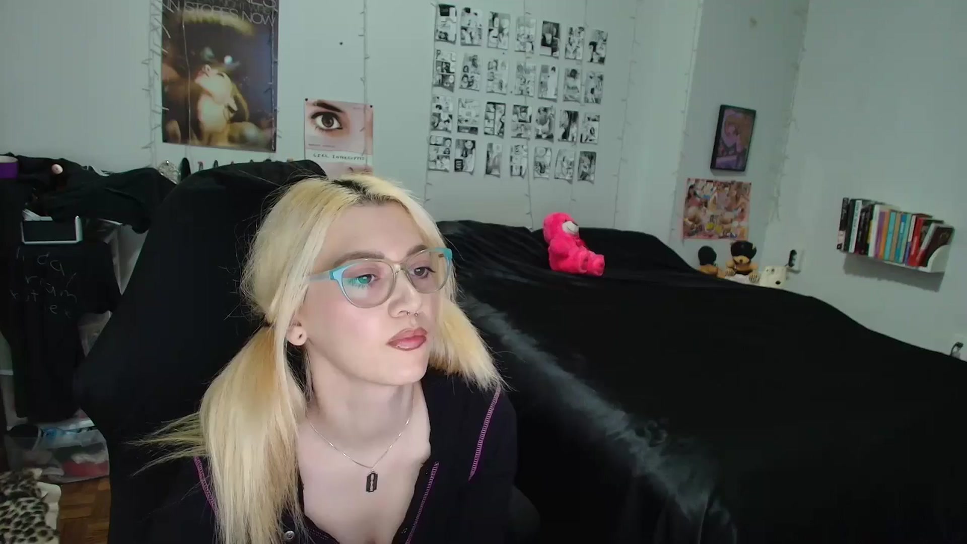 Gallery image thumbnail from AnnaTame's myfreecams stream on, 04/17/2026, 04:41 image 1 of 20
