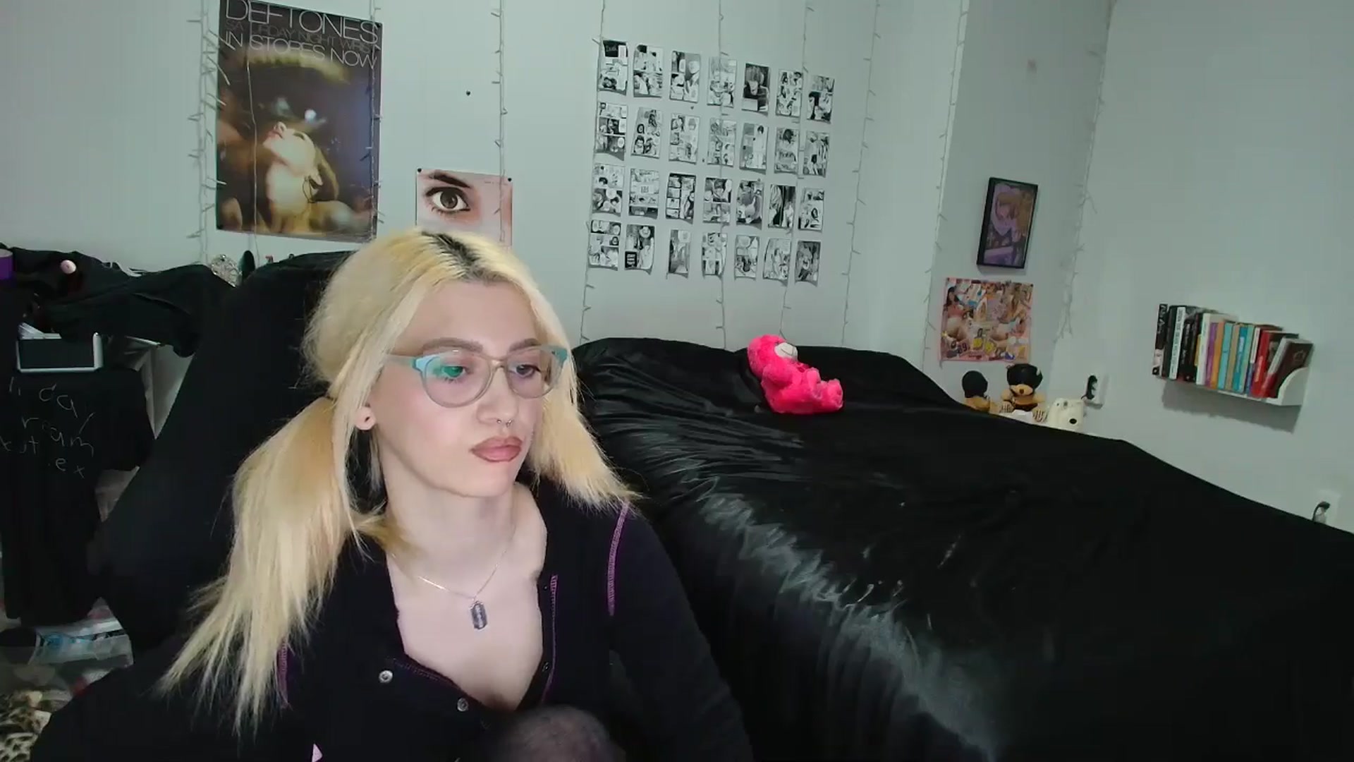 Gallery image thumbnail from AnnaTame's myfreecams stream on, 04/17/2026, 04:41 image 10 of 20