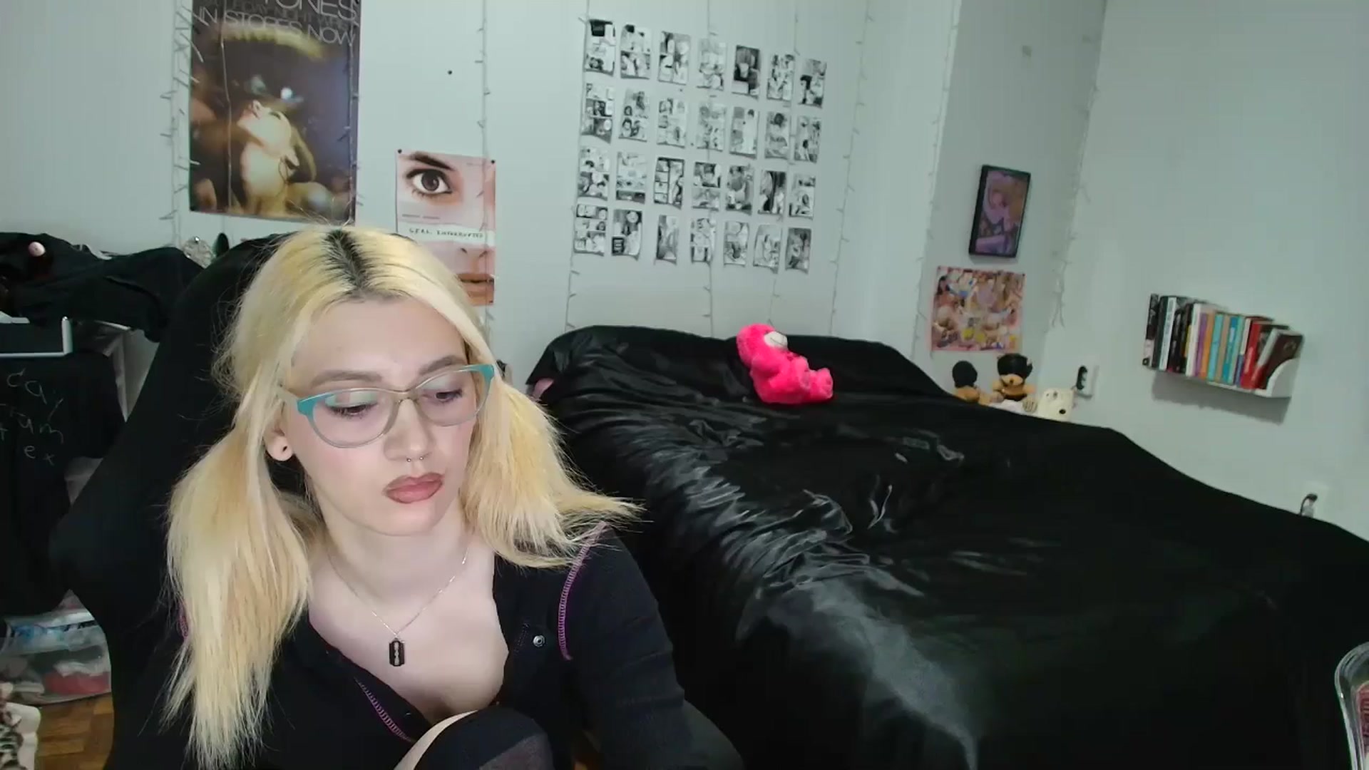 Gallery image thumbnail from AnnaTame's myfreecams stream on, 04/17/2026, 05:17 image 3 of 20
