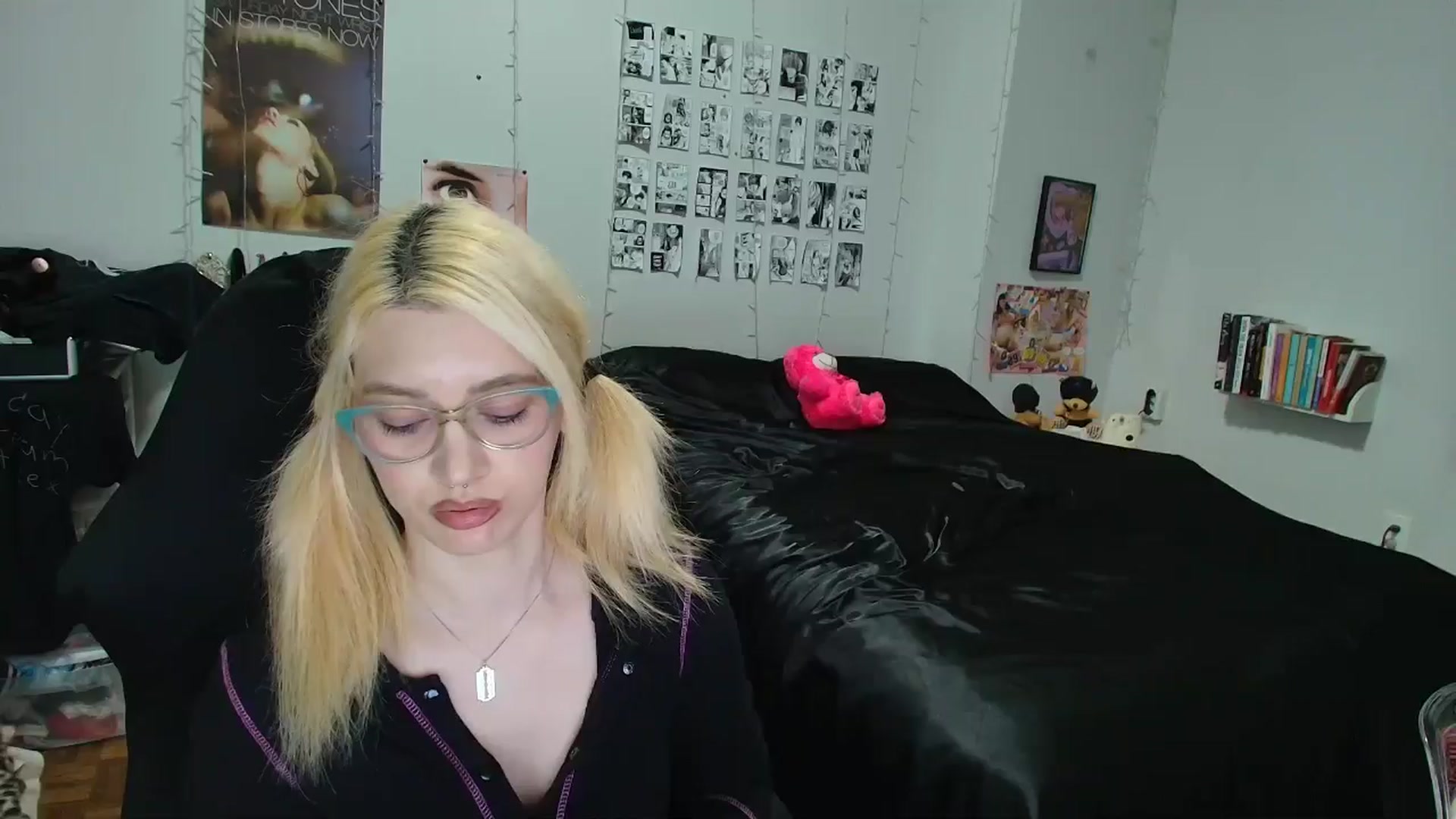 Gallery image thumbnail from AnnaTame's myfreecams stream on, 04/17/2026, 05:17 image 12 of 20