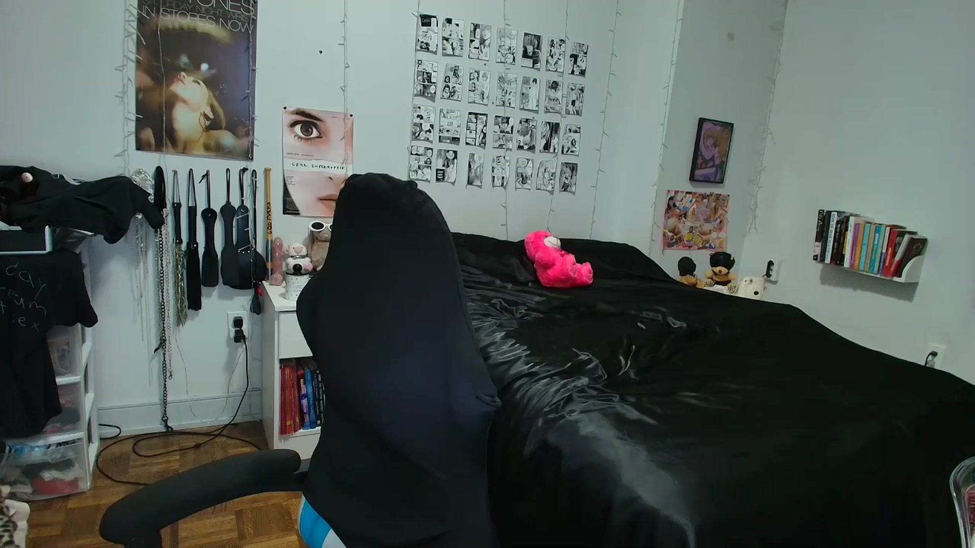 Gallery image thumbnail from AnnaTame's myfreecams stream on, 04/17/2026, 05:17 image 9 of 20