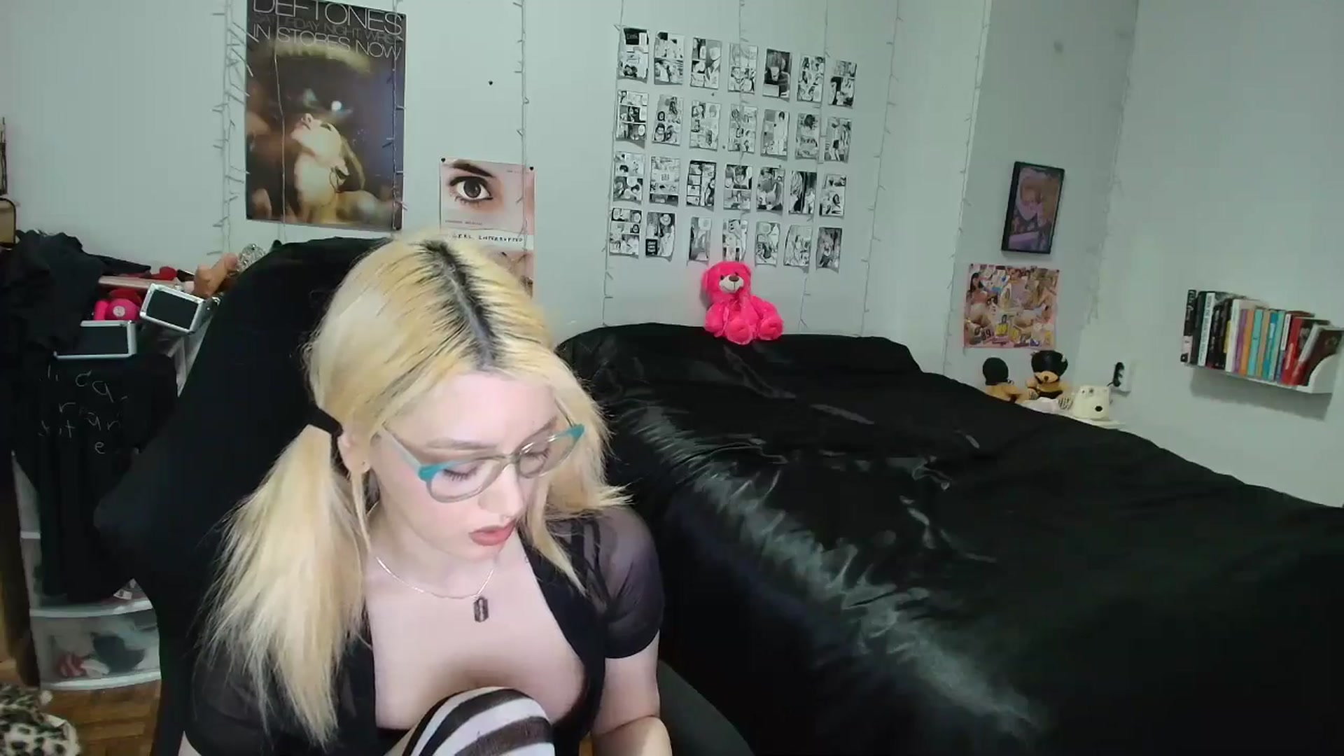 Gallery image thumbnail from AnnaTame's myfreecams stream on, 04/19/2026, 06:47 image 18 of 20