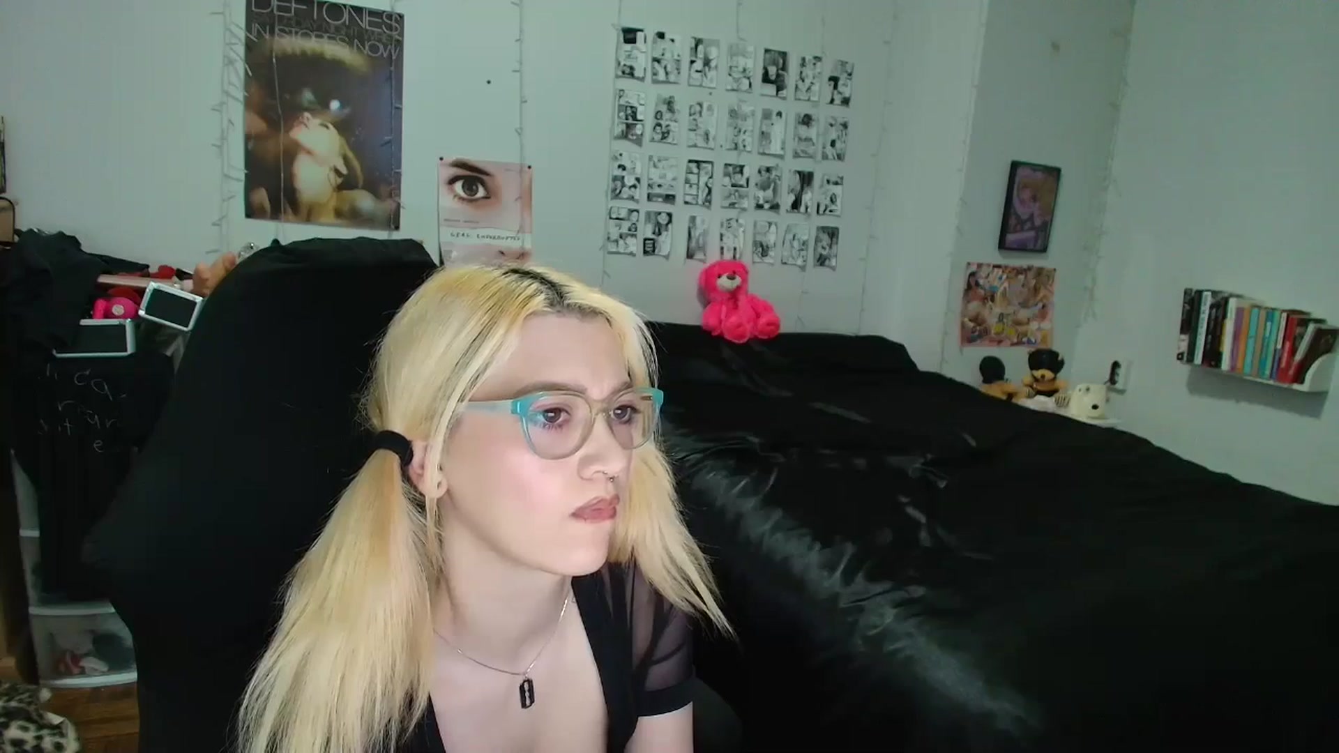 Gallery image thumbnail from AnnaTame's myfreecams stream on, 04/19/2026, 06:47 image 15 of 20