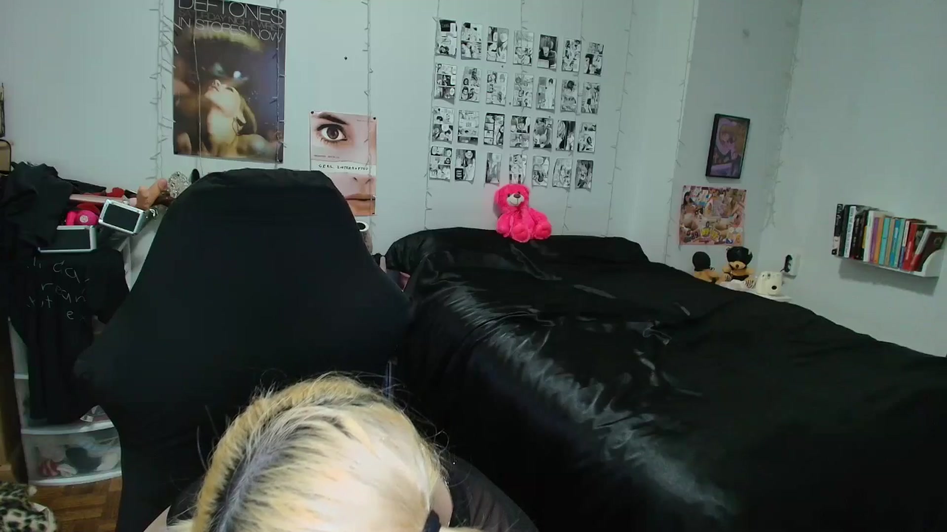 Gallery image thumbnail from AnnaTame's myfreecams stream on, 04/19/2026, 06:47 image 17 of 20