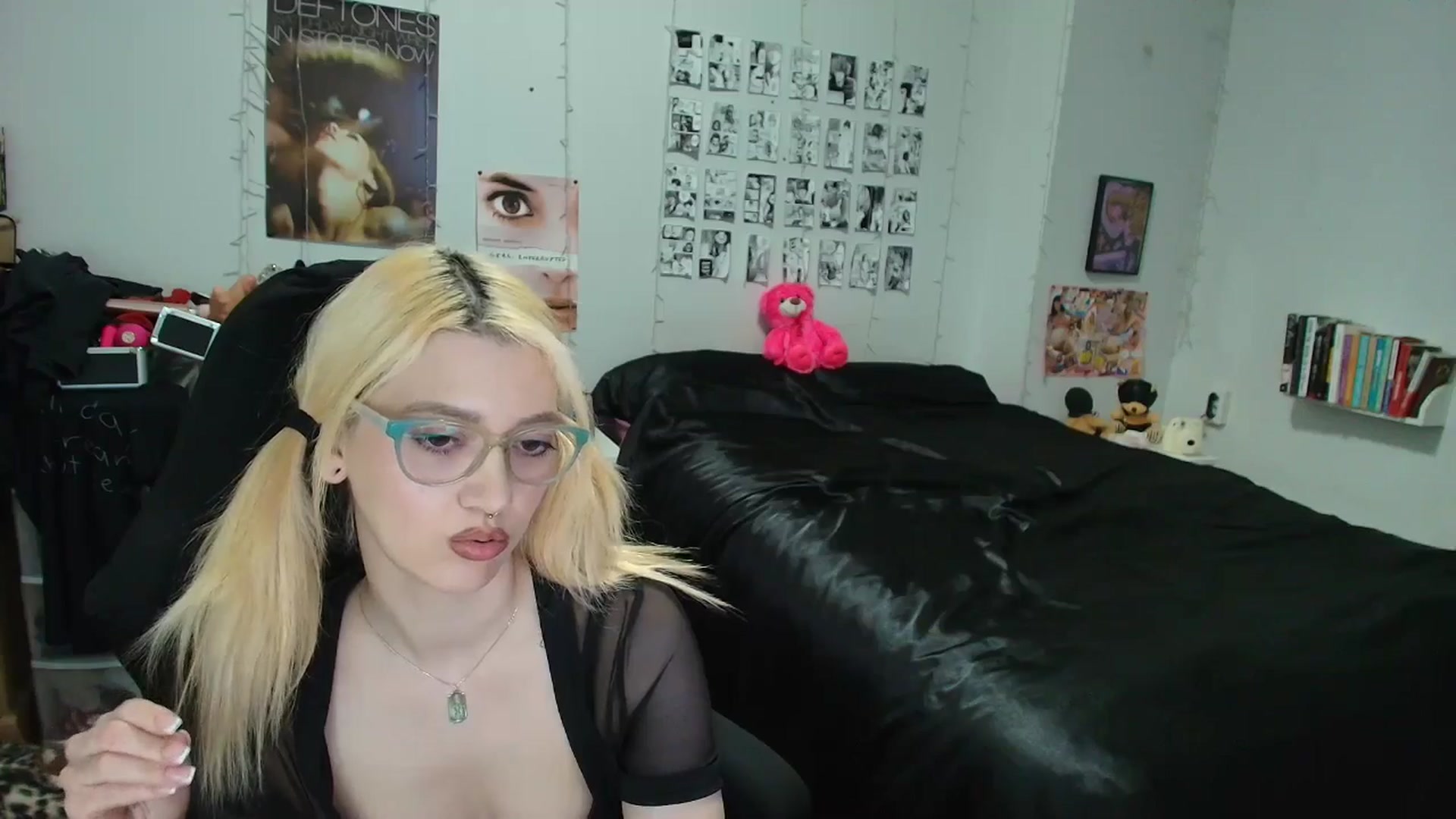 Gallery image thumbnail from AnnaTame's myfreecams stream on, 04/19/2026, 06:47 image 10 of 20