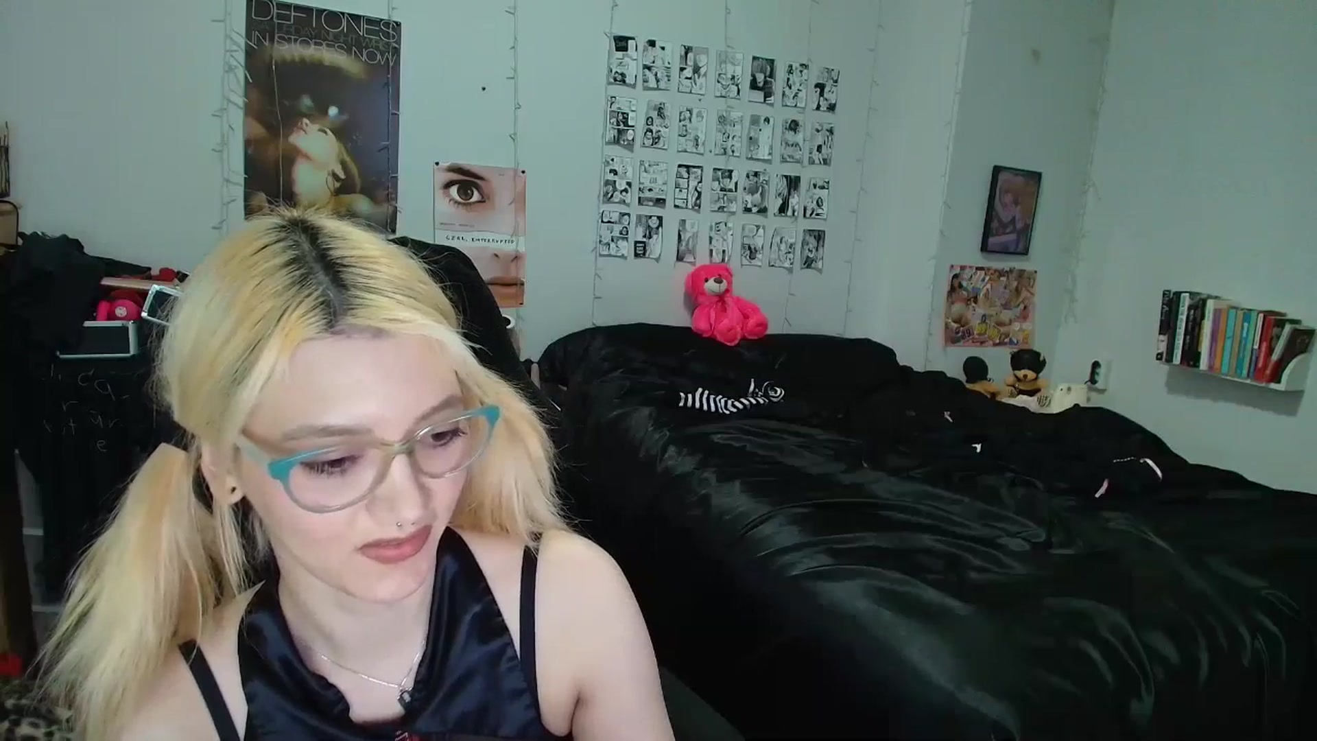 Gallery image thumbnail from AnnaTame's myfreecams stream on, 04/19/2026, 07:33 image 20 of 20