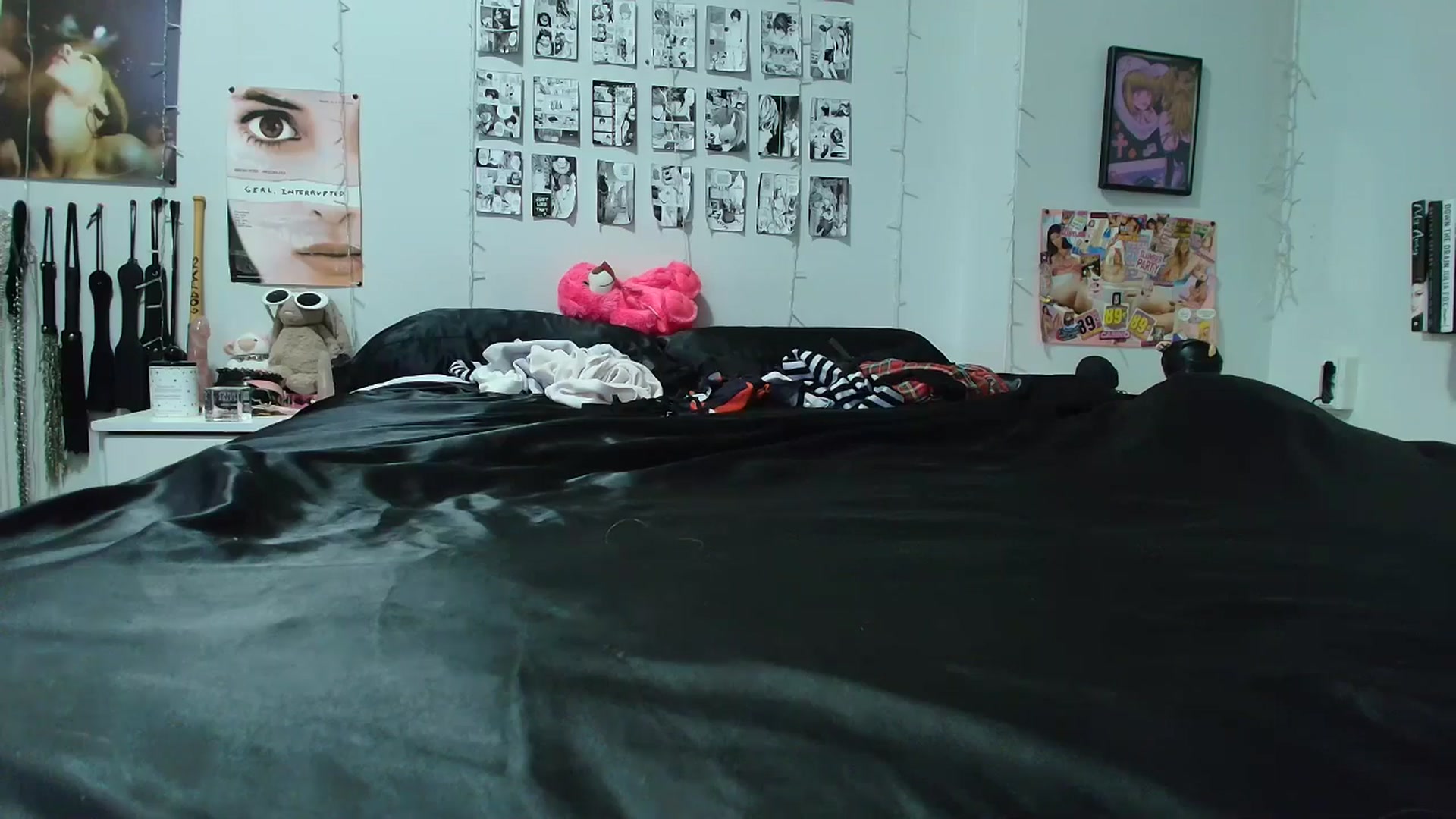 Gallery image thumbnail from AnnaTame's myfreecams stream on, 04/19/2026, 09:45 image 10 of 20