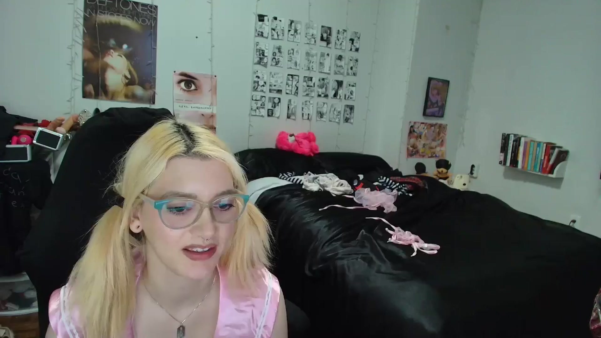 Gallery image thumbnail from AnnaTame's myfreecams stream on, 04/19/2026, 09:45 image 19 of 20