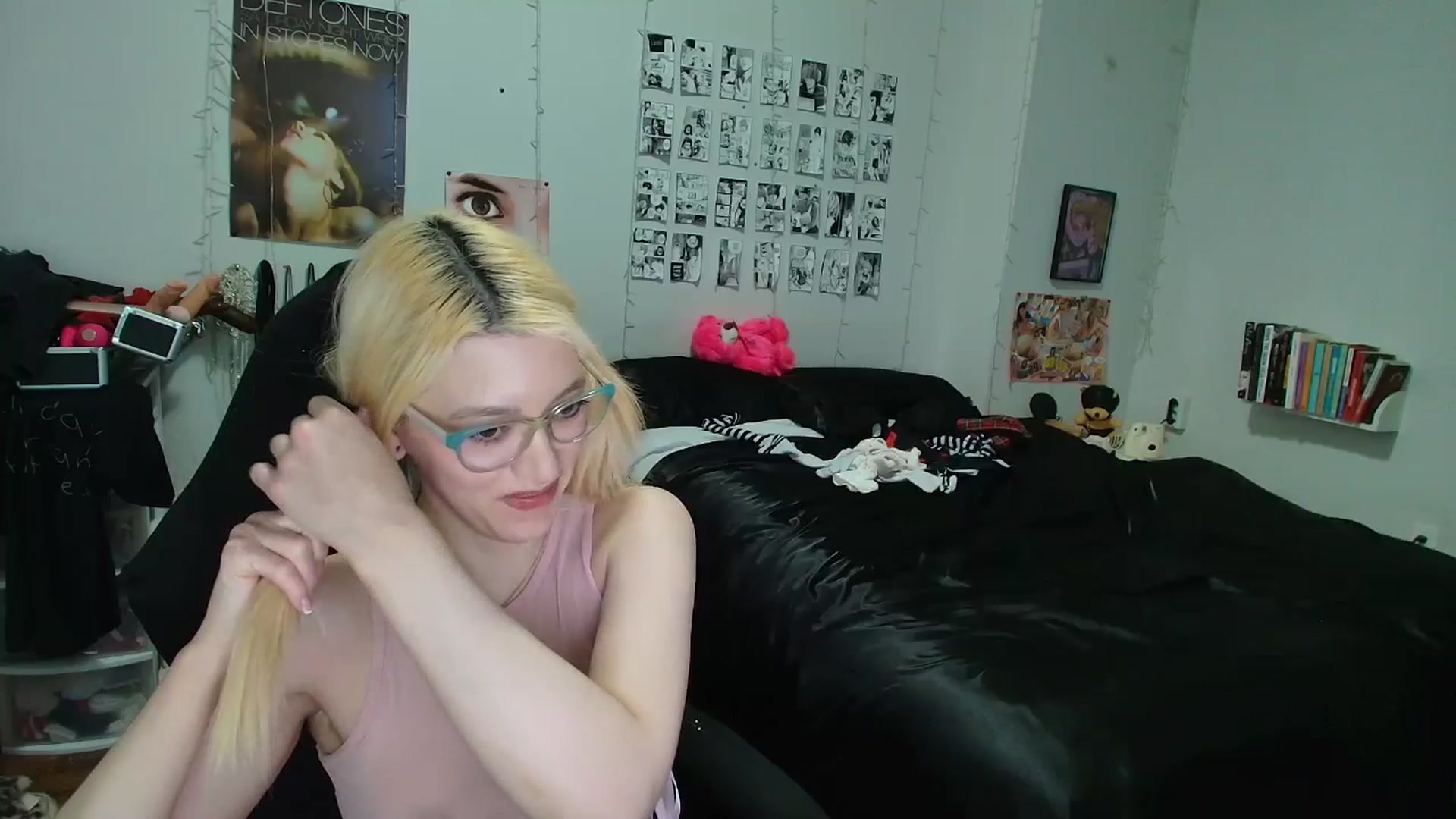 Gallery image thumbnail from AnnaTame's myfreecams stream on, 04/19/2026, 09:45 image 2 of 20