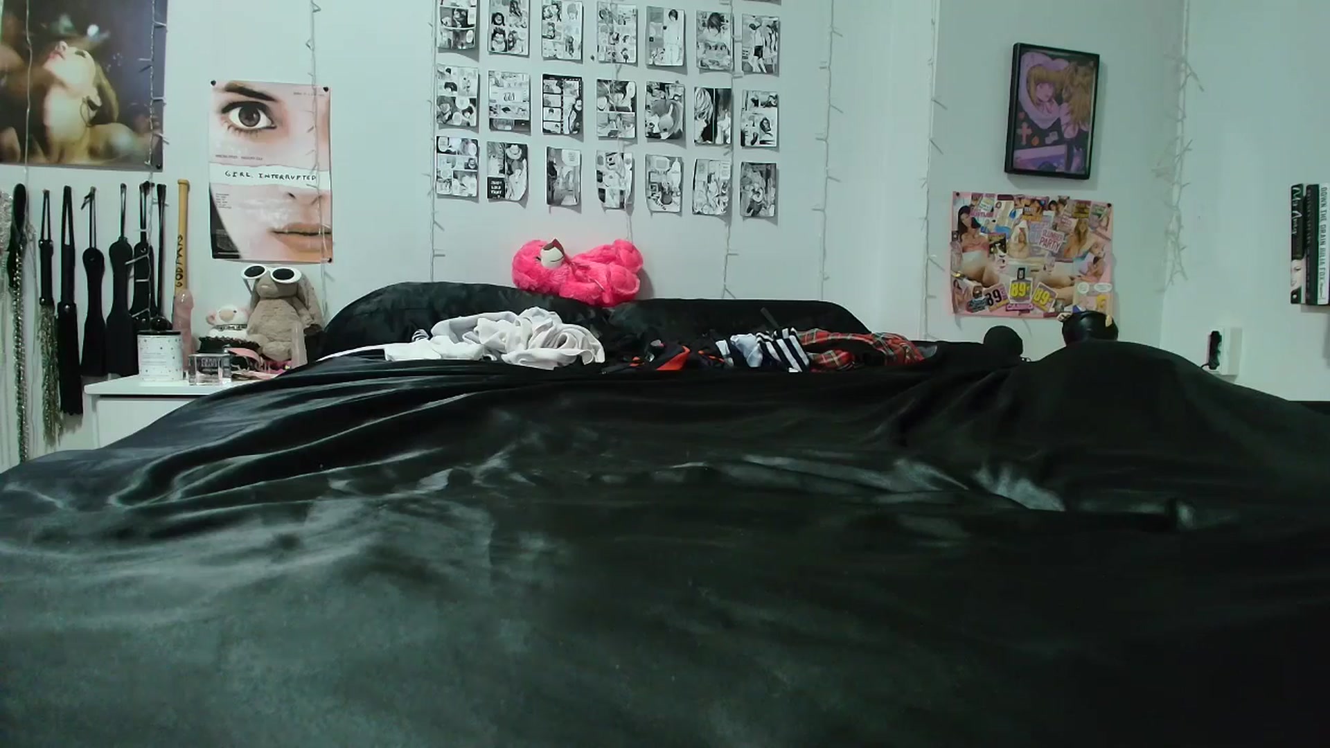 Gallery image thumbnail from AnnaTame's myfreecams stream on, 04/19/2026, 09:45 image 9 of 20
