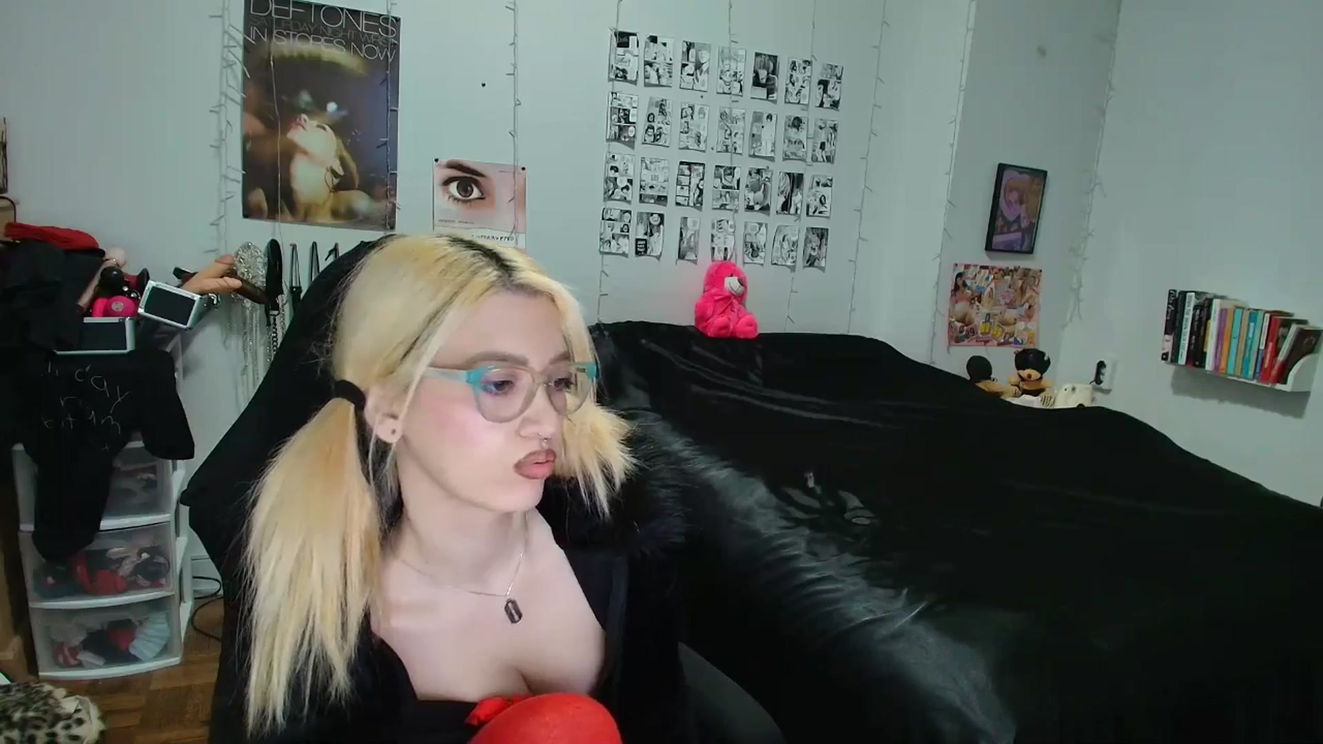 Gallery image thumbnail from AnnaTame's myfreecams stream on, 04/20/2026, 08:22 image 12 of 20