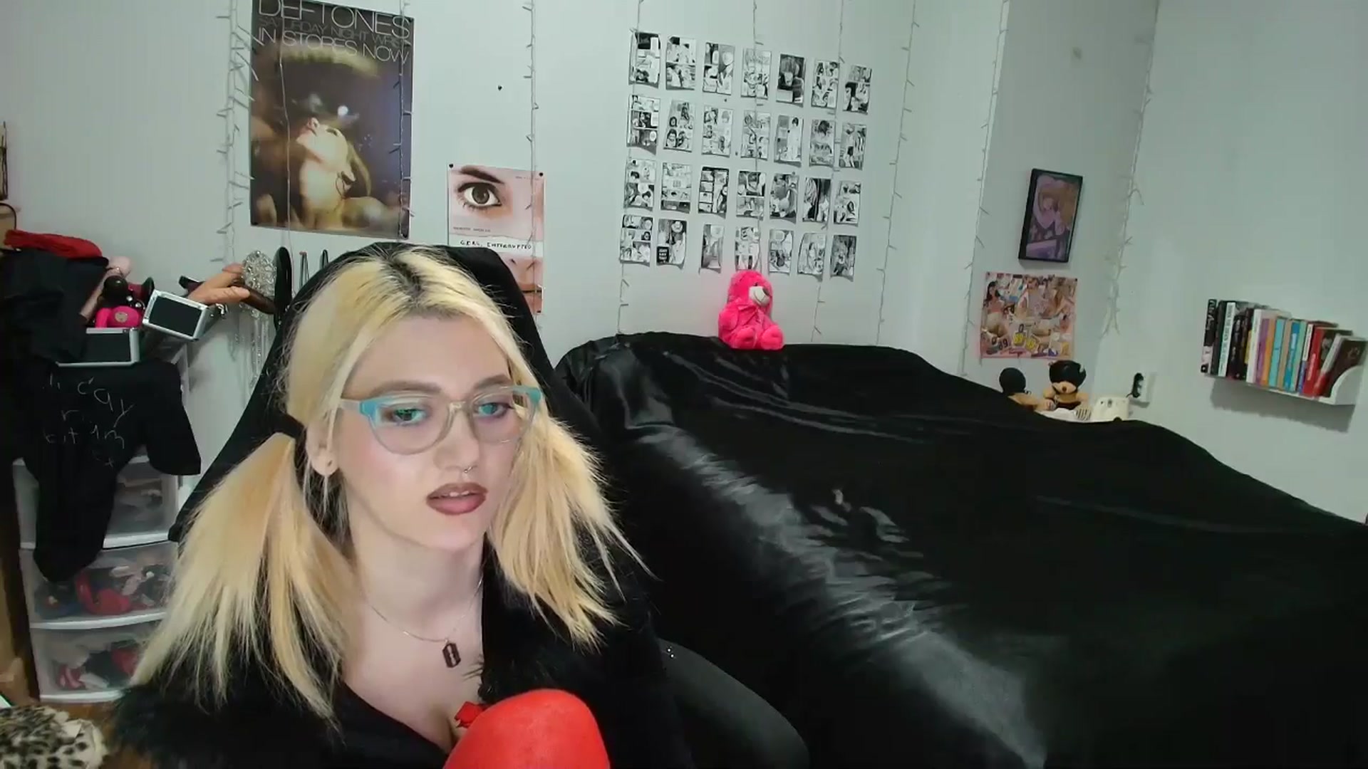 Gallery image thumbnail from AnnaTame's myfreecams stream on, 04/20/2026, 08:22 image 15 of 20