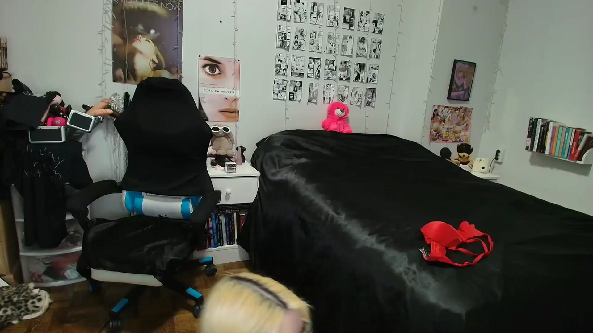 Gallery image thumbnail from AnnaTame's myfreecams stream on, 04/21/2026, 05:30 image 11 of 20