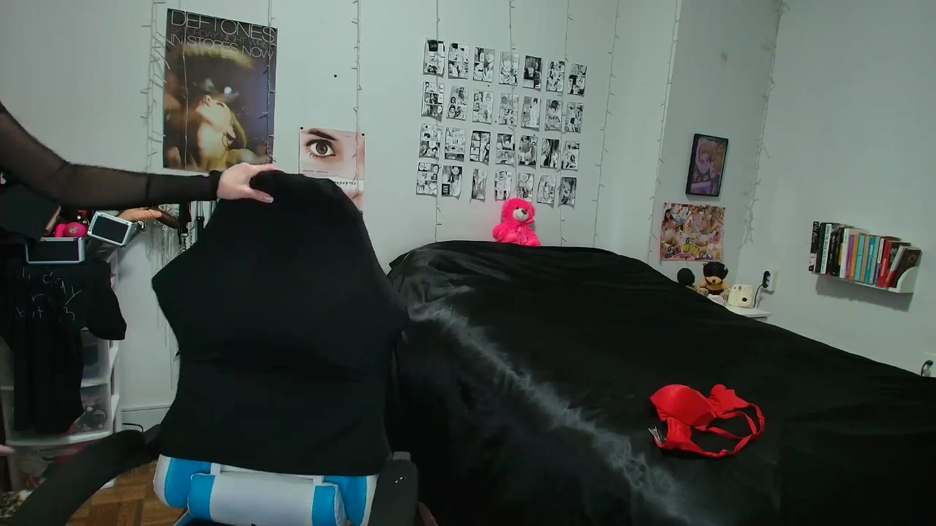 Gallery image thumbnail from AnnaTame's myfreecams stream on, 04/21/2026, 05:30 image 9 of 20