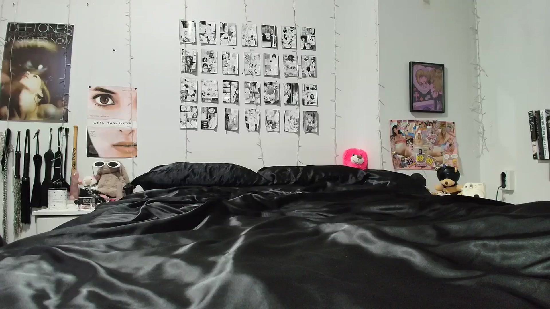 Gallery image thumbnail from AnnaTame's myfreecams stream on, 04/22/2026, 05:54 image 16 of 20