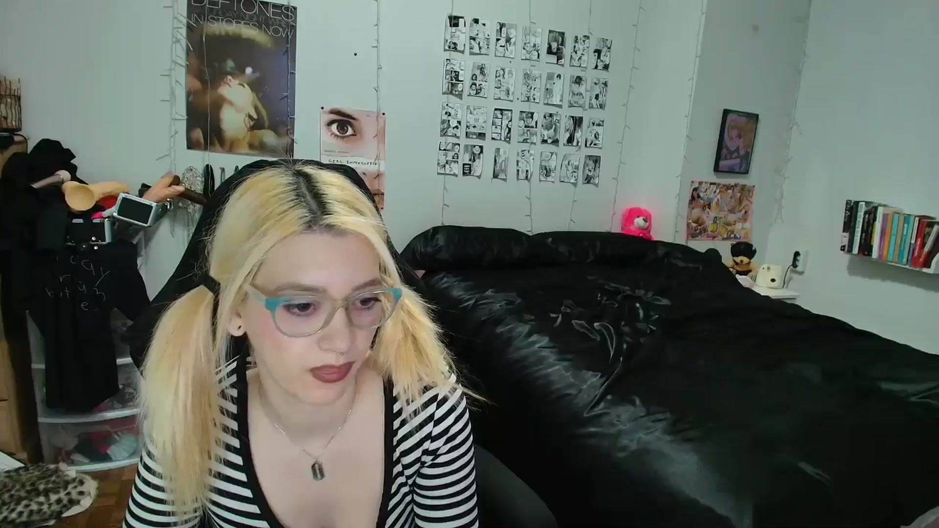 Gallery image thumbnail from AnnaTame's myfreecams stream on, 04/22/2026, 06:59 image 13 of 20