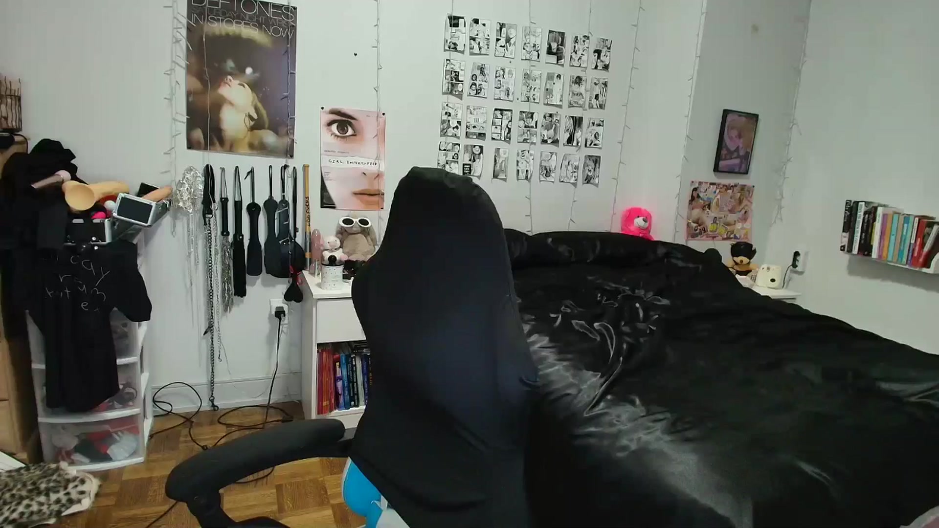 Gallery image thumbnail from AnnaTame's myfreecams stream on, 04/22/2026, 06:59 image 10 of 20