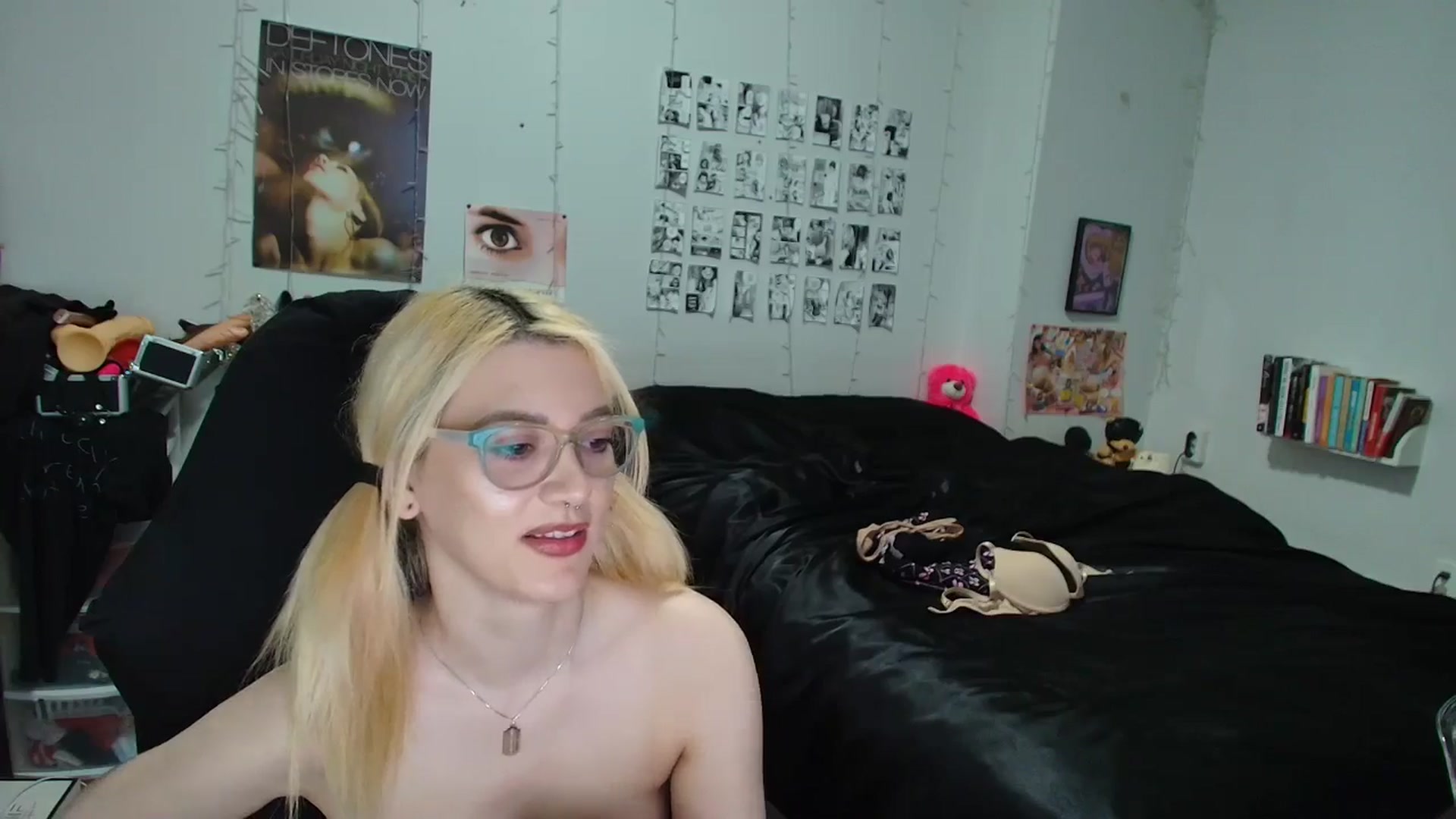 Gallery image thumbnail from AnnaTame's myfreecams stream on, 04/25/2026, 08:18 image 9 of 20