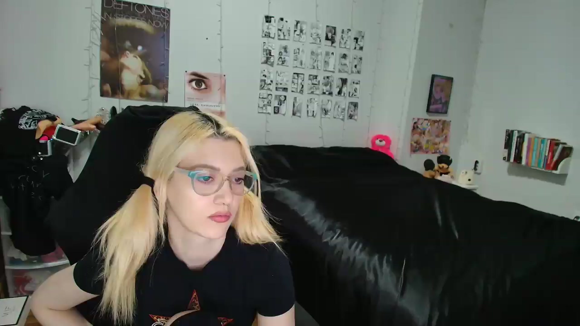 Gallery image thumbnail from AnnaTame's myfreecams stream on, 04/29/2026, 05:16 image 11 of 20