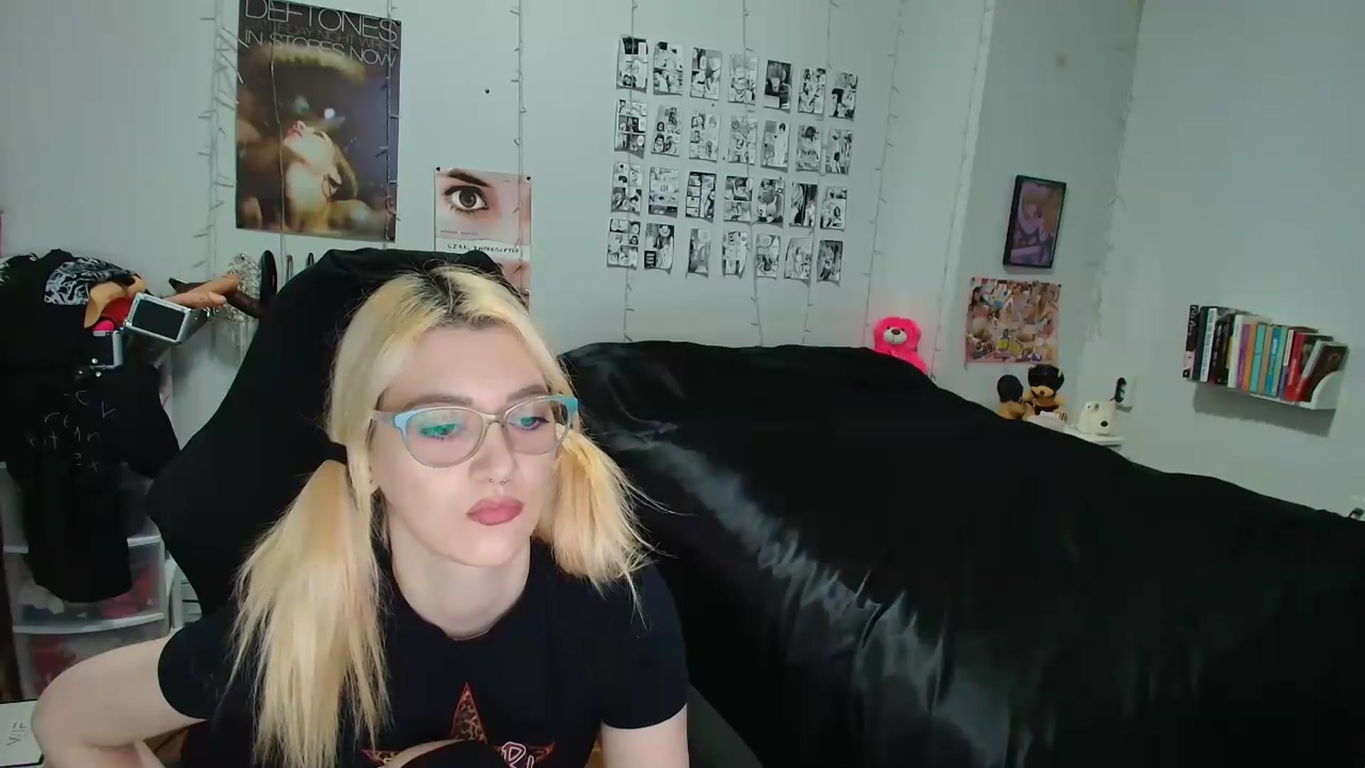 Gallery image thumbnail from AnnaTame's myfreecams stream on, 04/29/2026, 05:16 image 13 of 20