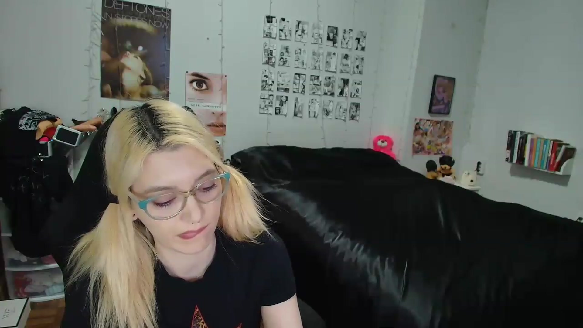 Gallery image thumbnail from AnnaTame's myfreecams stream on, 04/29/2026, 05:16 image 10 of 20