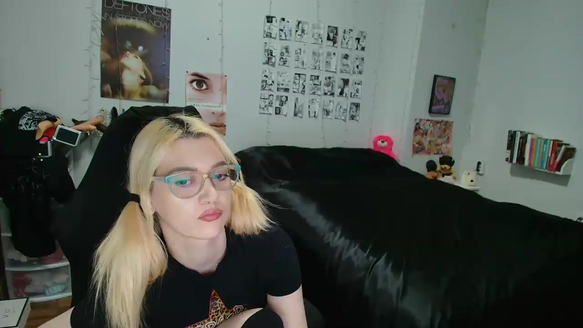Gallery image thumbnail from AnnaTame's myfreecams stream on, 04/29/2026, 05:16 image 12 of 20