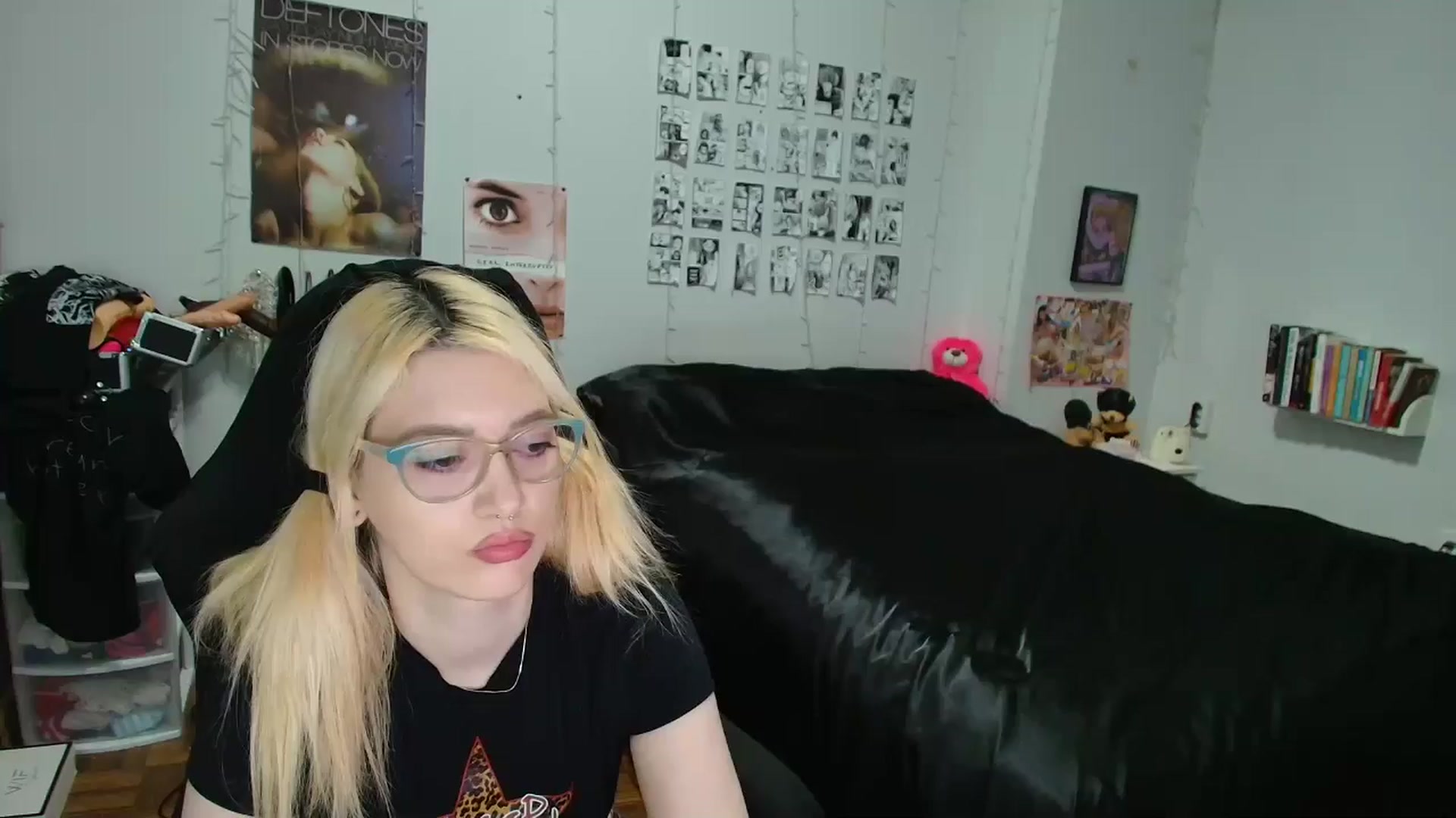 Gallery image thumbnail from AnnaTame's myfreecams stream on, 04/29/2026, 05:54 image 4 of 20