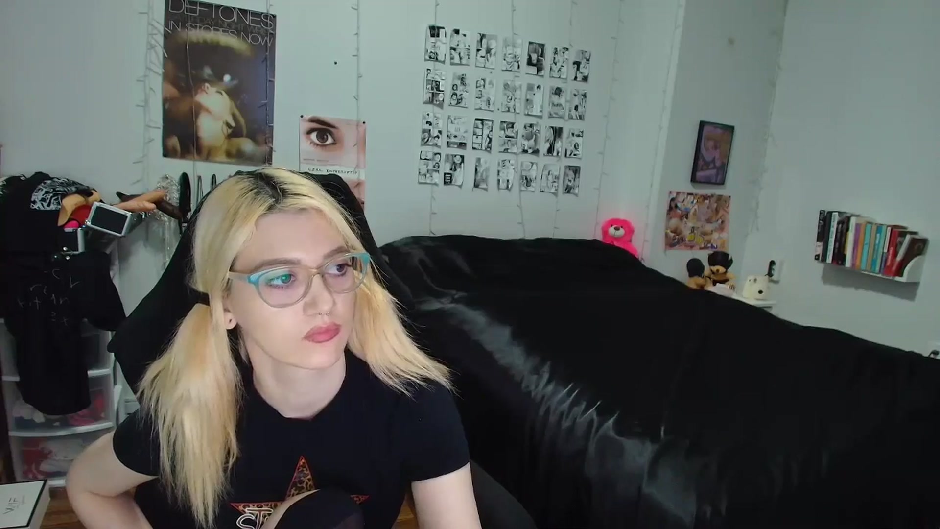 Gallery image thumbnail from AnnaTame's myfreecams stream on, 04/29/2026, 05:54 image 11 of 20