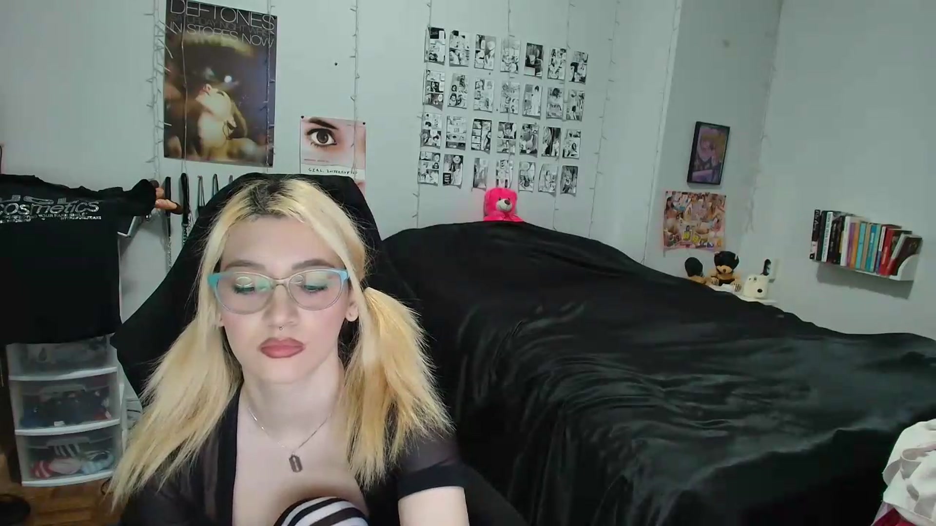 Gallery image thumbnail from AnnaTame's myfreecams stream on, 05/10/2026, 04:45 image 2 of 20
