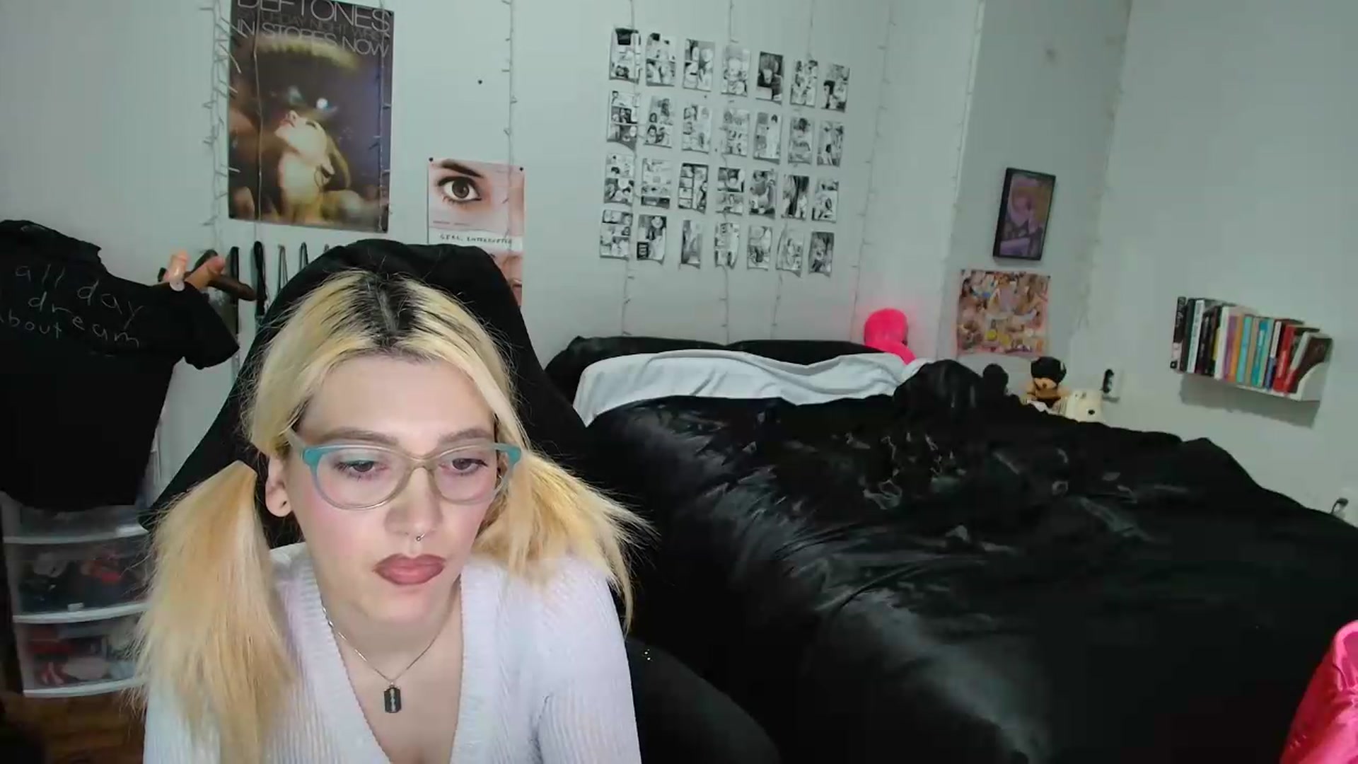Gallery image thumbnail from AnnaTame's myfreecams stream on, 05/12/2026, 08:59 image 19 of 20