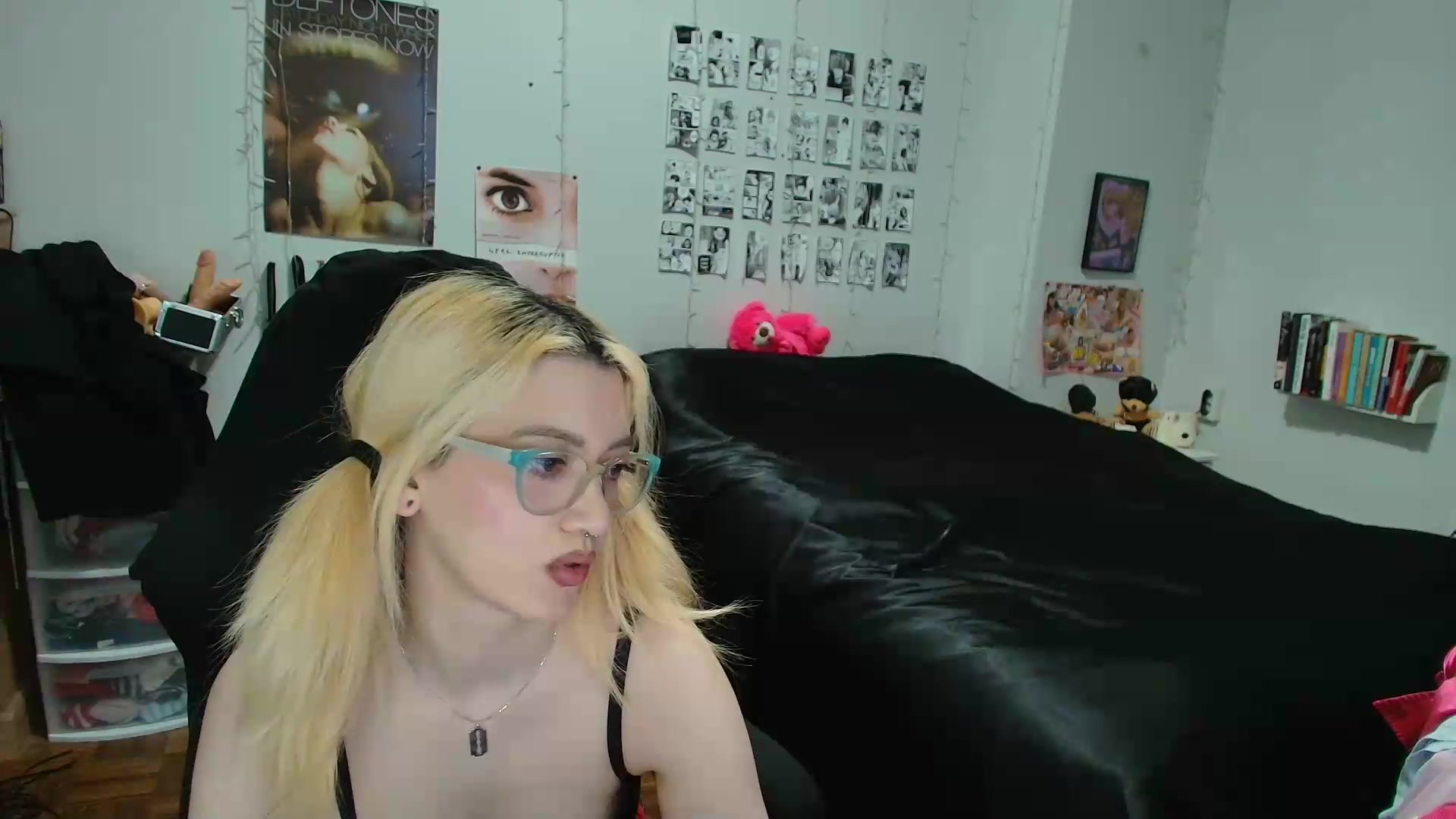 Gallery image thumbnail from AnnaTame's myfreecams stream on, 05/13/2026, 08:37 image 16 of 20
