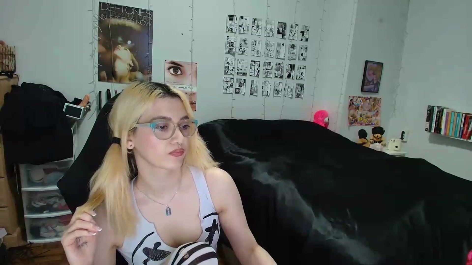 Gallery image thumbnail from AnnaTame's myfreecams stream on, 05/20/2026, 04:32 image 12 of 20