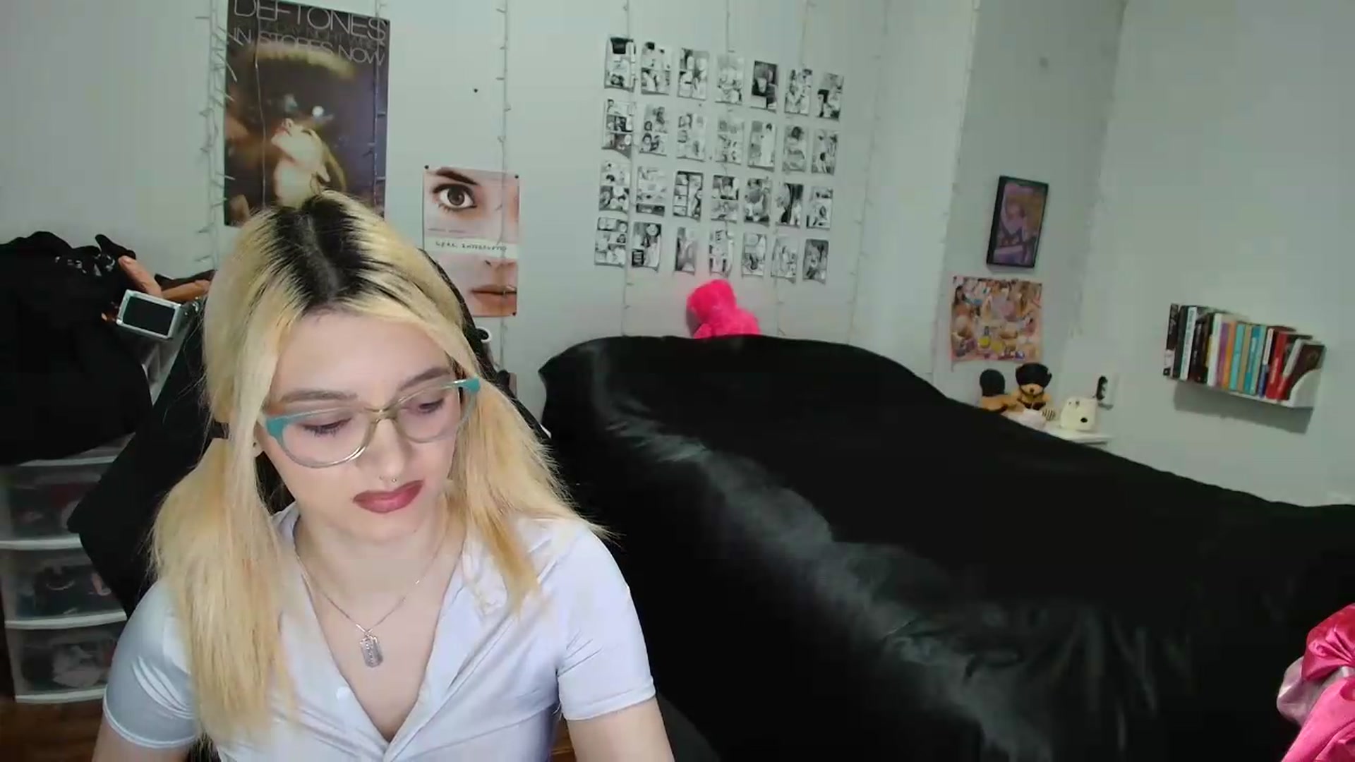 Gallery image thumbnail from AnnaTame's myfreecams stream on, 05/25/2026, 07:15 image 3 of 20