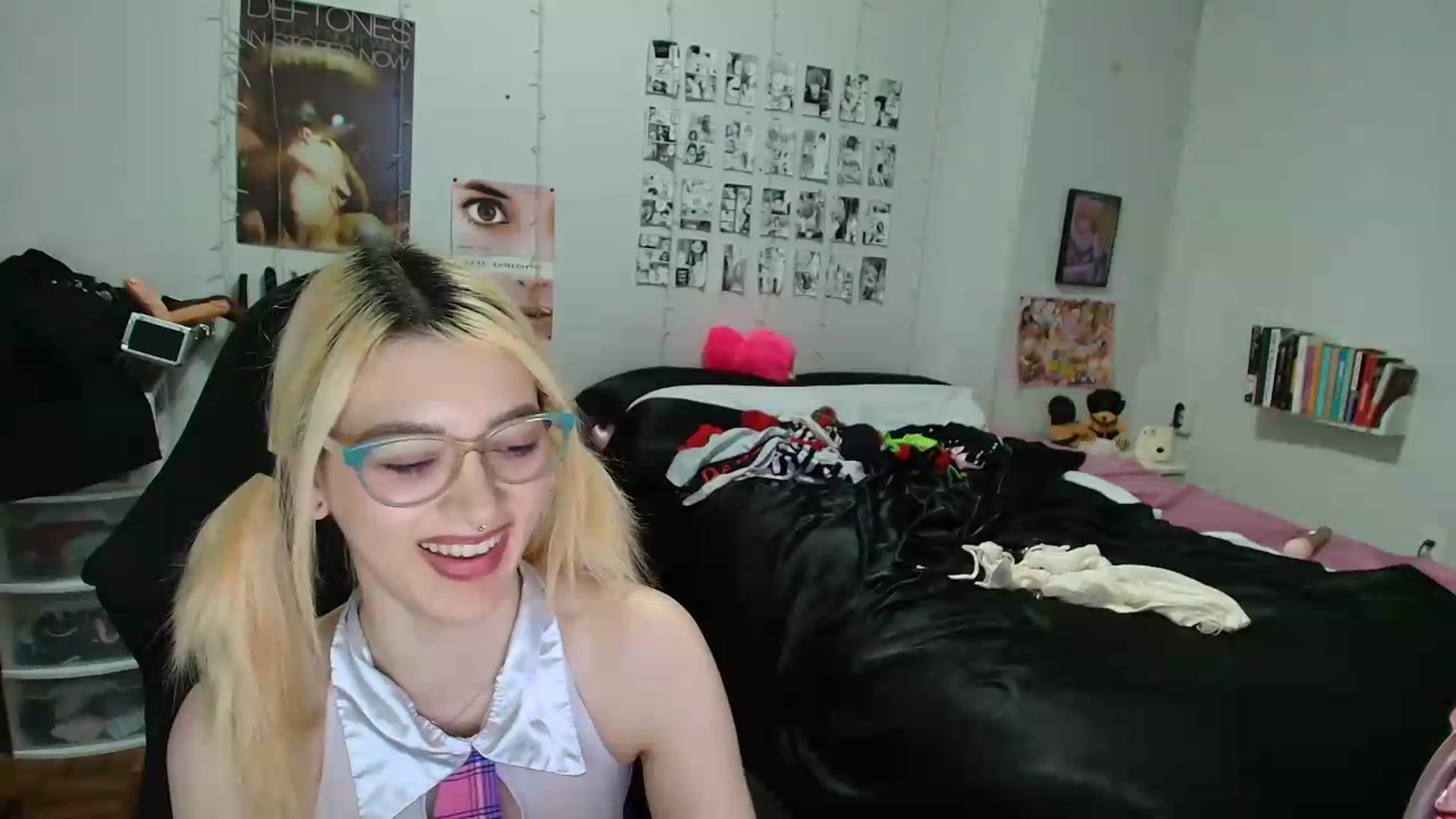 Gallery image thumbnail from AnnaTame's myfreecams stream on, 05/25/2026, 08:19 image 2 of 20