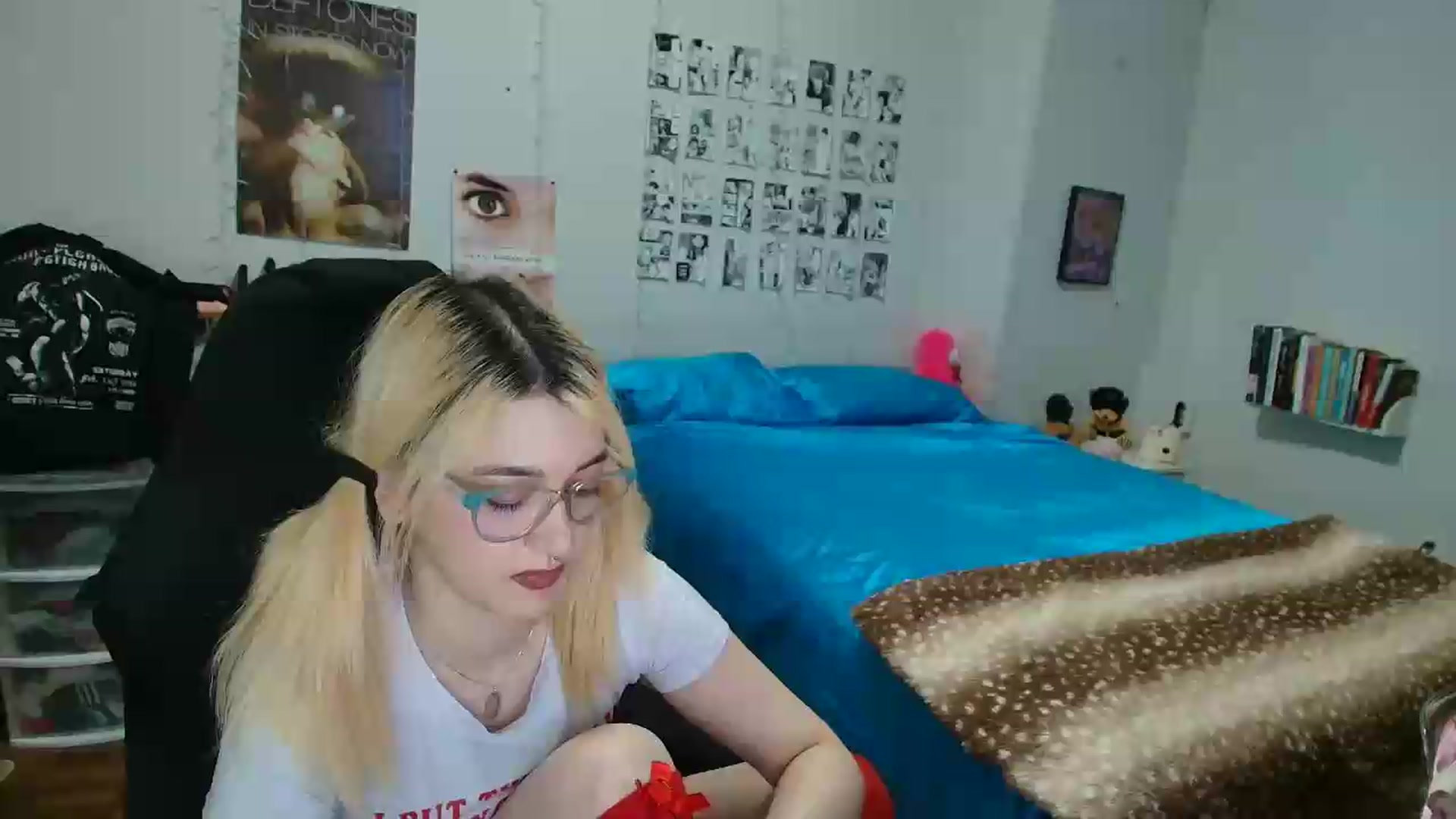 Gallery image thumbnail from AnnaTame's myfreecams stream on, 06/04/2026, 07:10 image 16 of 20