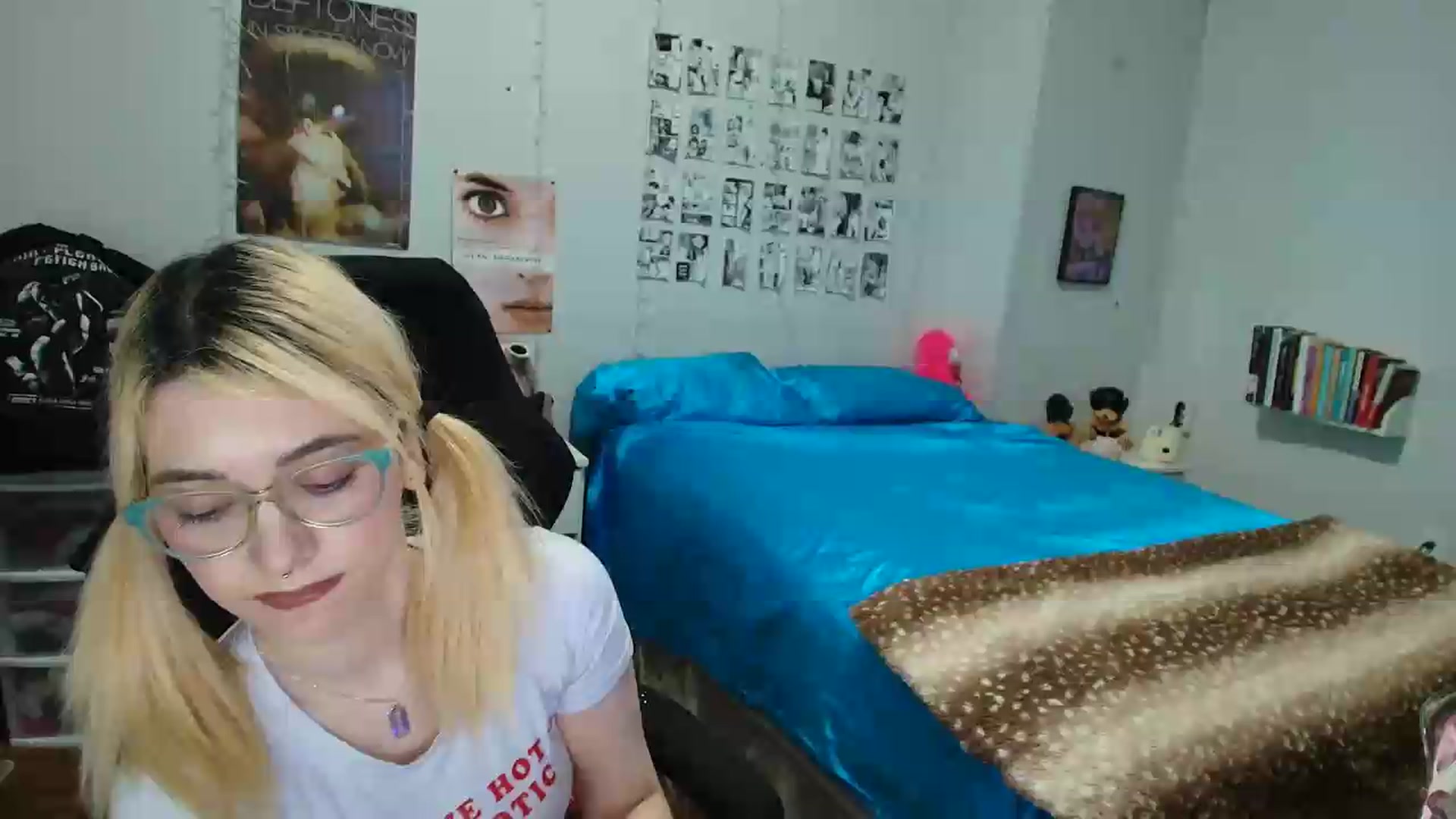 Gallery image thumbnail from AnnaTame's myfreecams stream on, 06/04/2026, 07:10 image 2 of 20