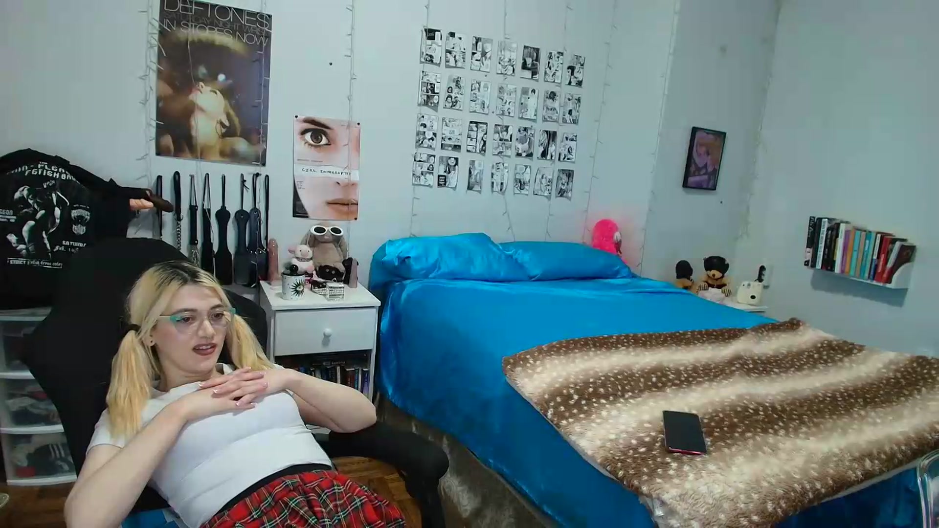 Gallery image thumbnail from AnnaTame's myfreecams stream on, 06/04/2026, 12:00 image 13 of 20