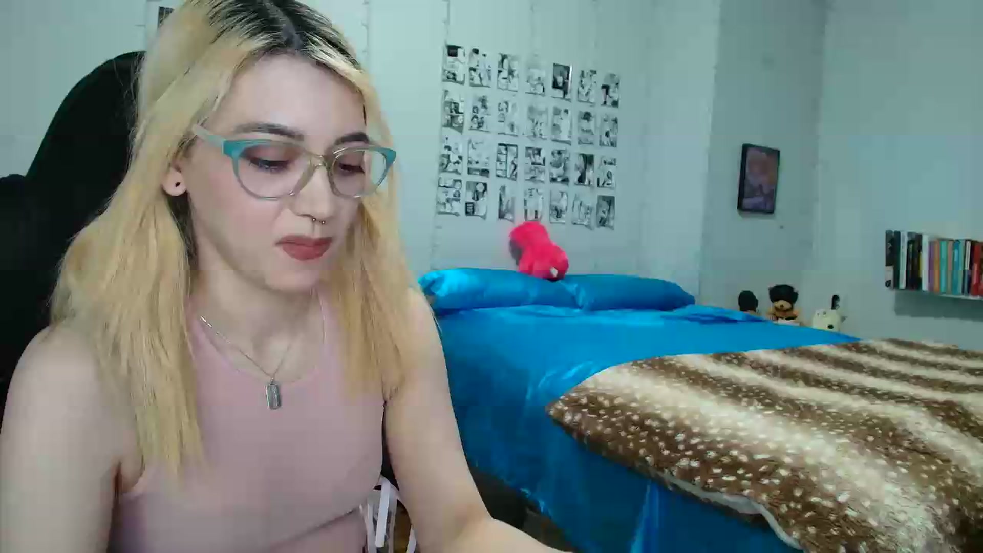 Gallery image thumbnail from AnnaTame's myfreecams stream on, 06/05/2026, 08:39 image 1 of 20