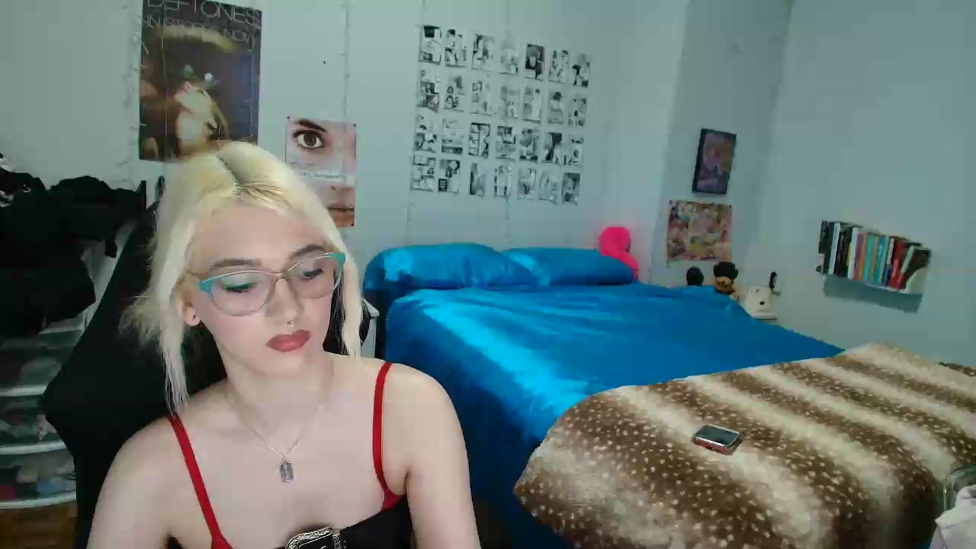 Gallery image thumbnail from AnnaTame's myfreecams stream on, 06/11/2026, 08:00 image 1 of 20