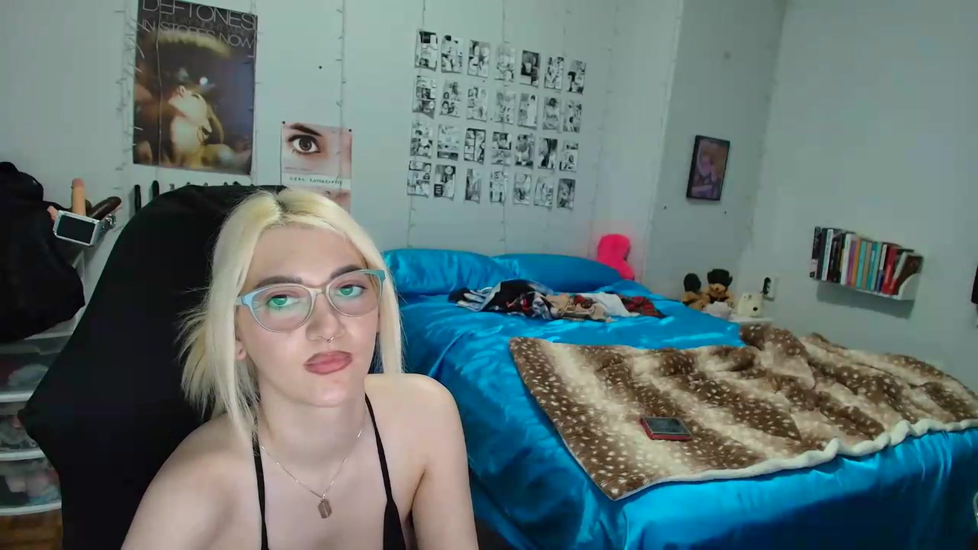 Gallery image thumbnail from AnnaTame's myfreecams stream on, 06/15/2026, 08:01 image 4 of 20